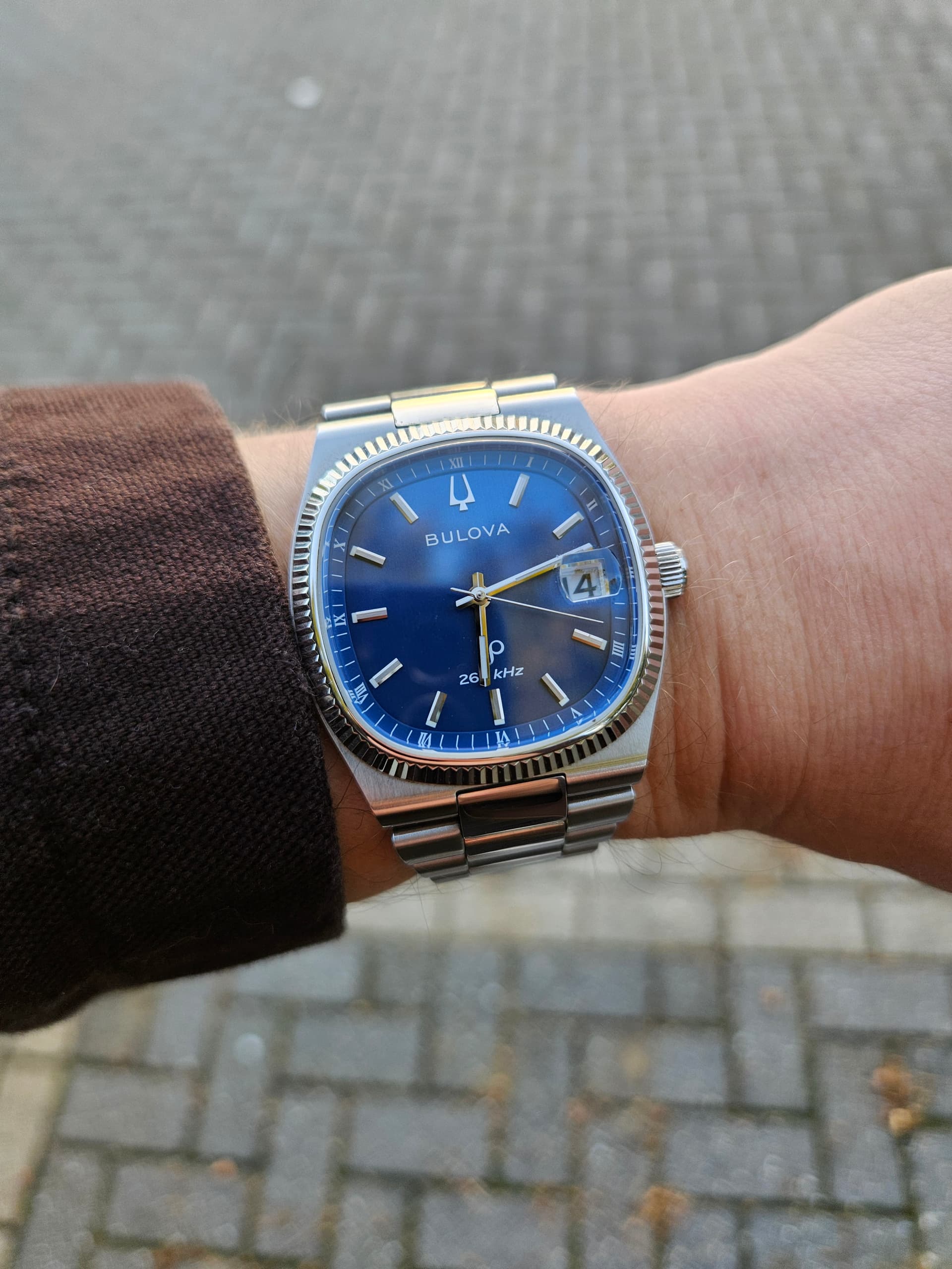 Bulova wristshot 4