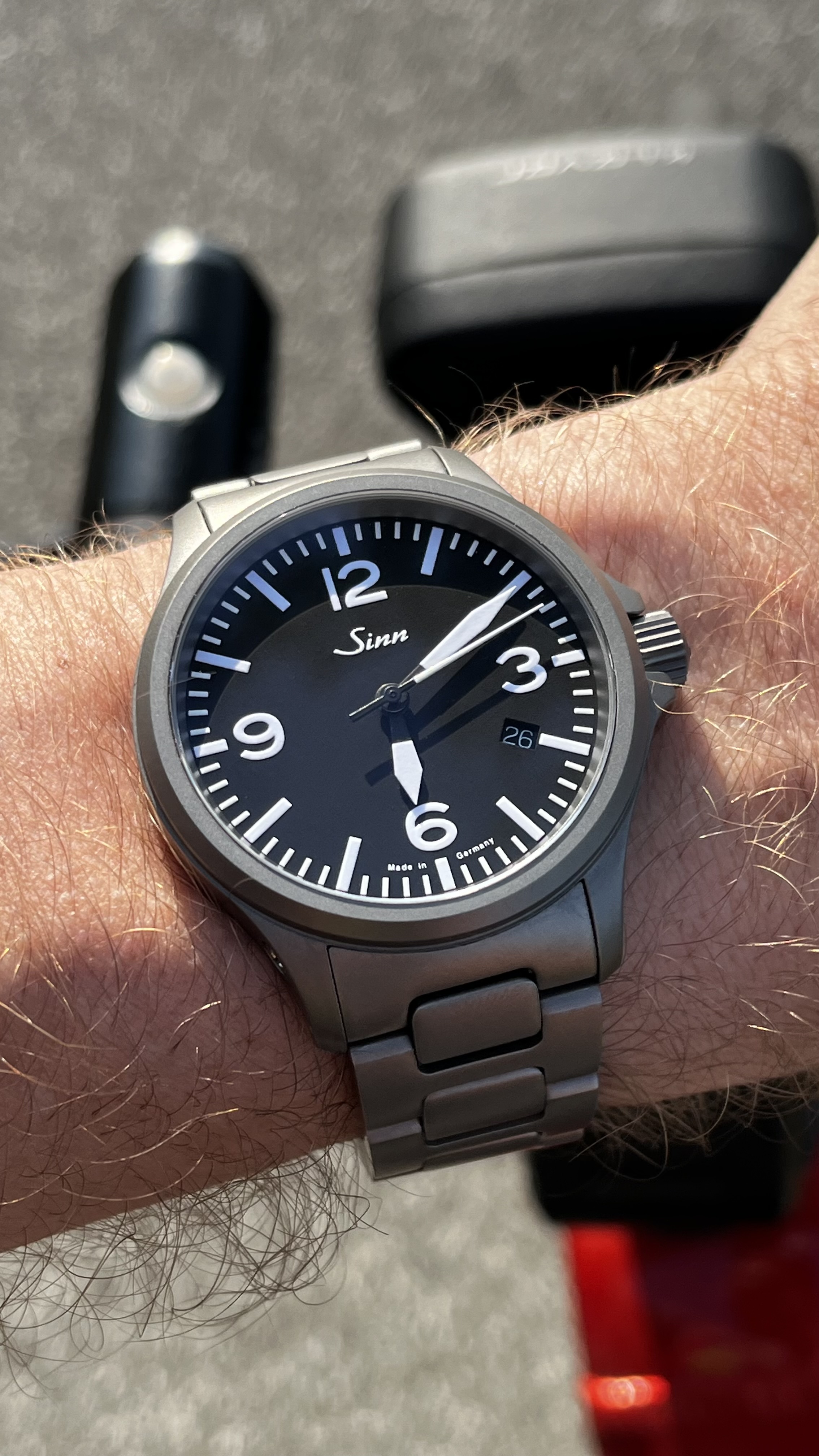 Sinn wristshot 13