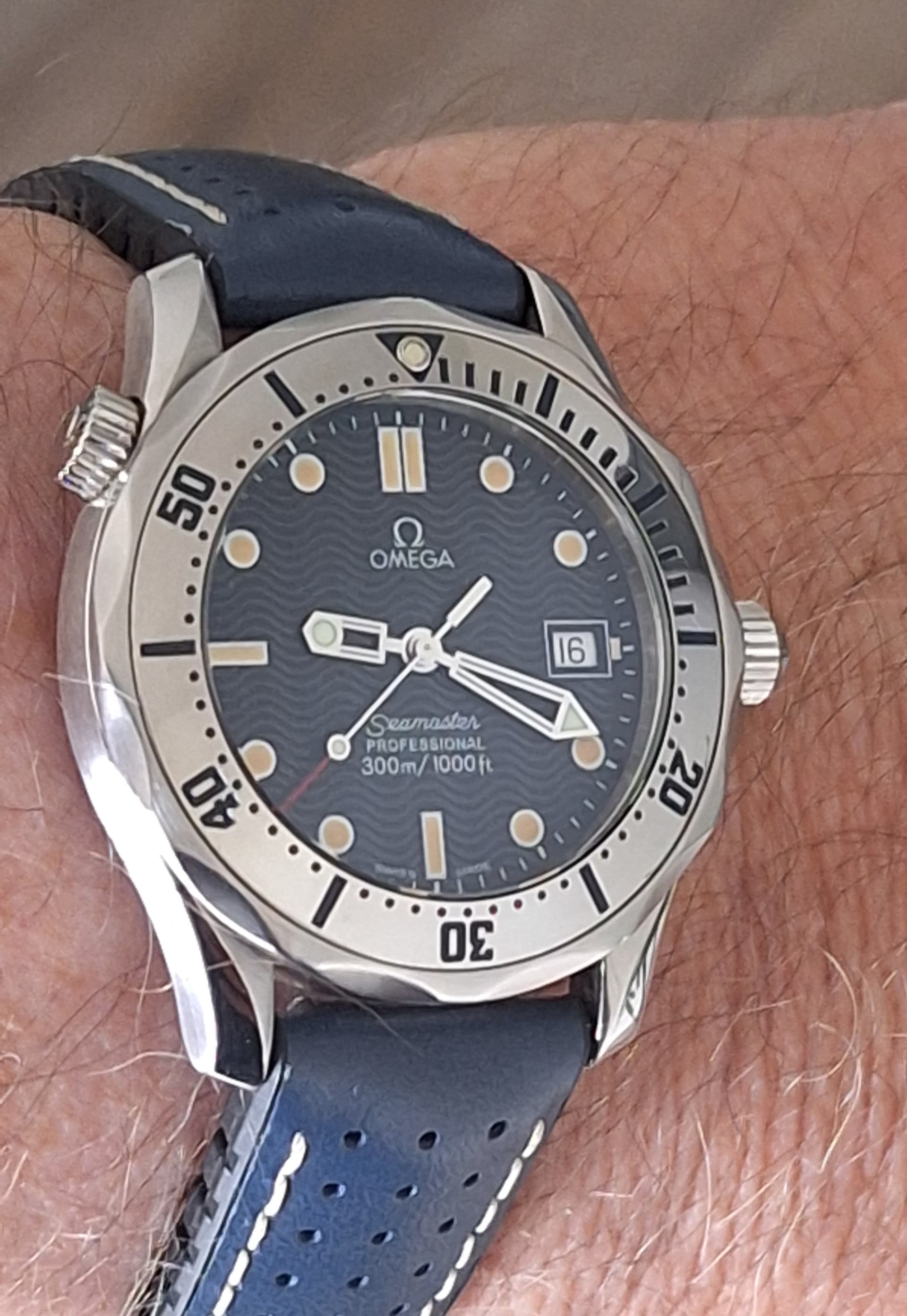 Omega wristshot 18