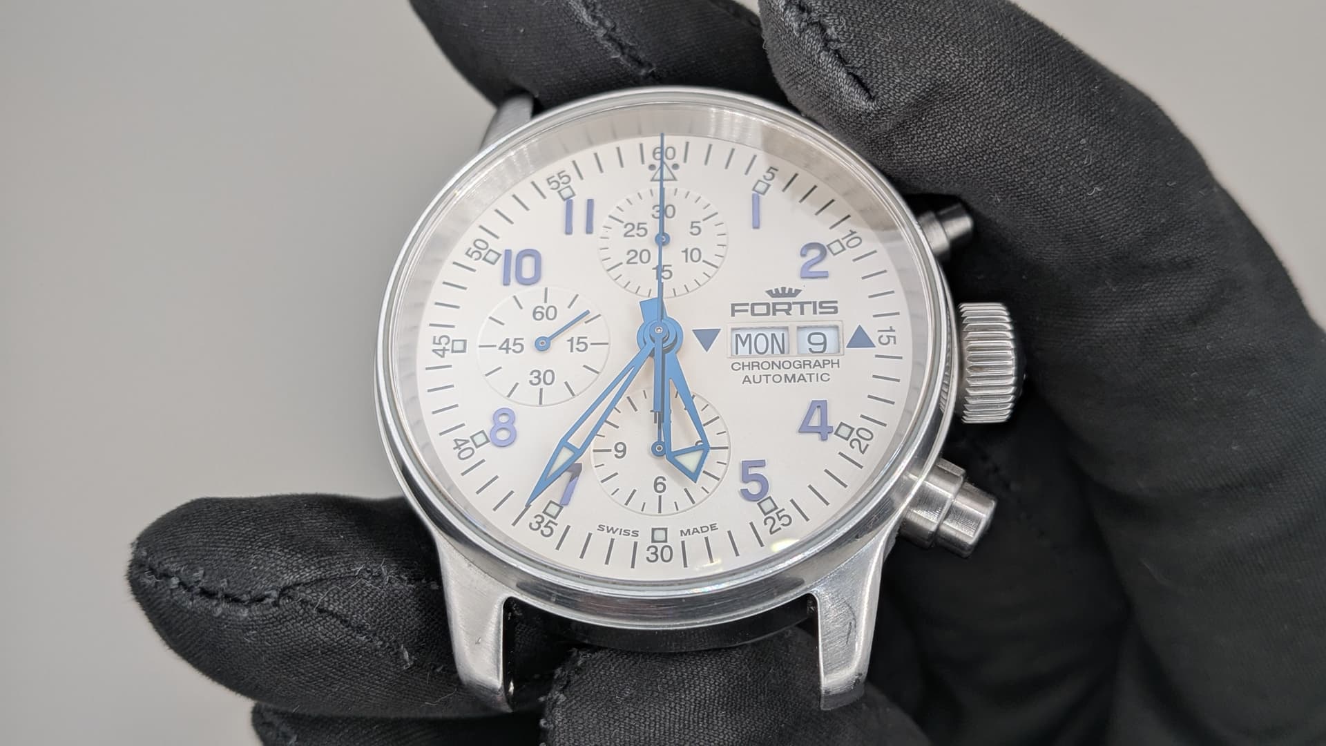 PXL_20260212_194945659