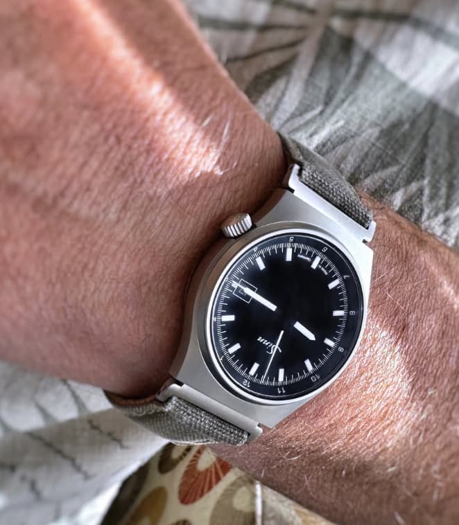 Sinn wristshot 2