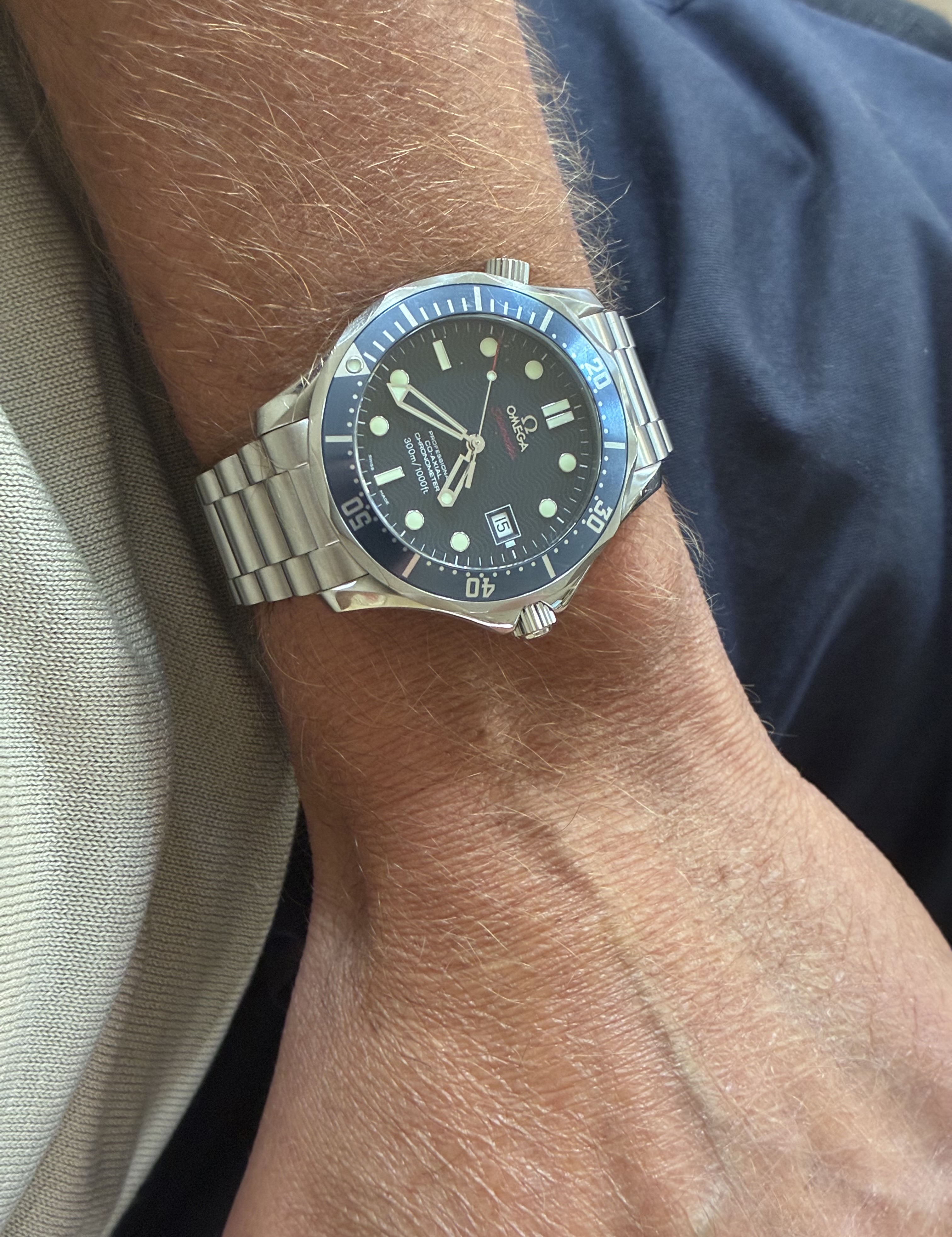 Omega wristshot 22