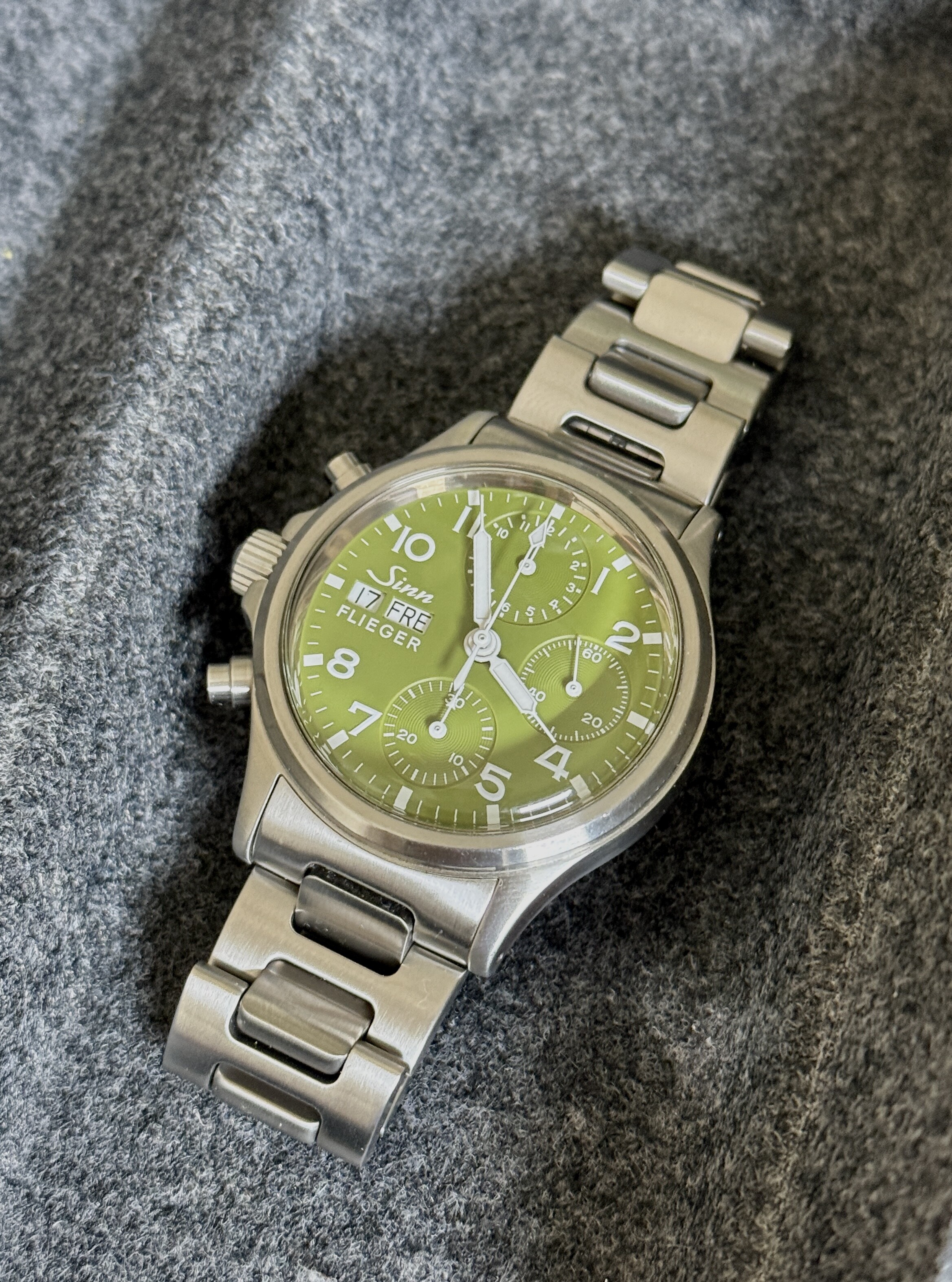 Sinn wristshot 11