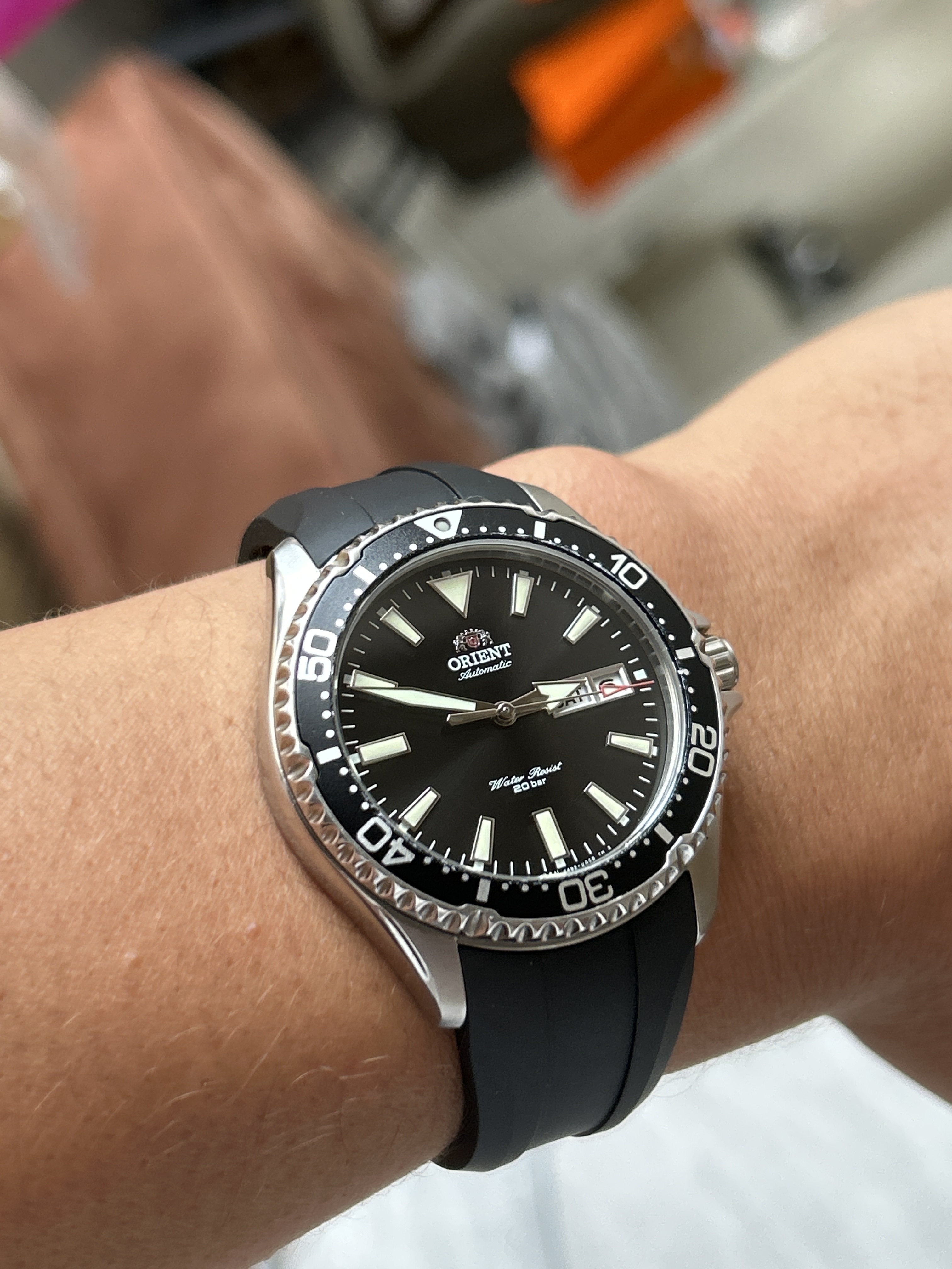 Orient wristshot 12