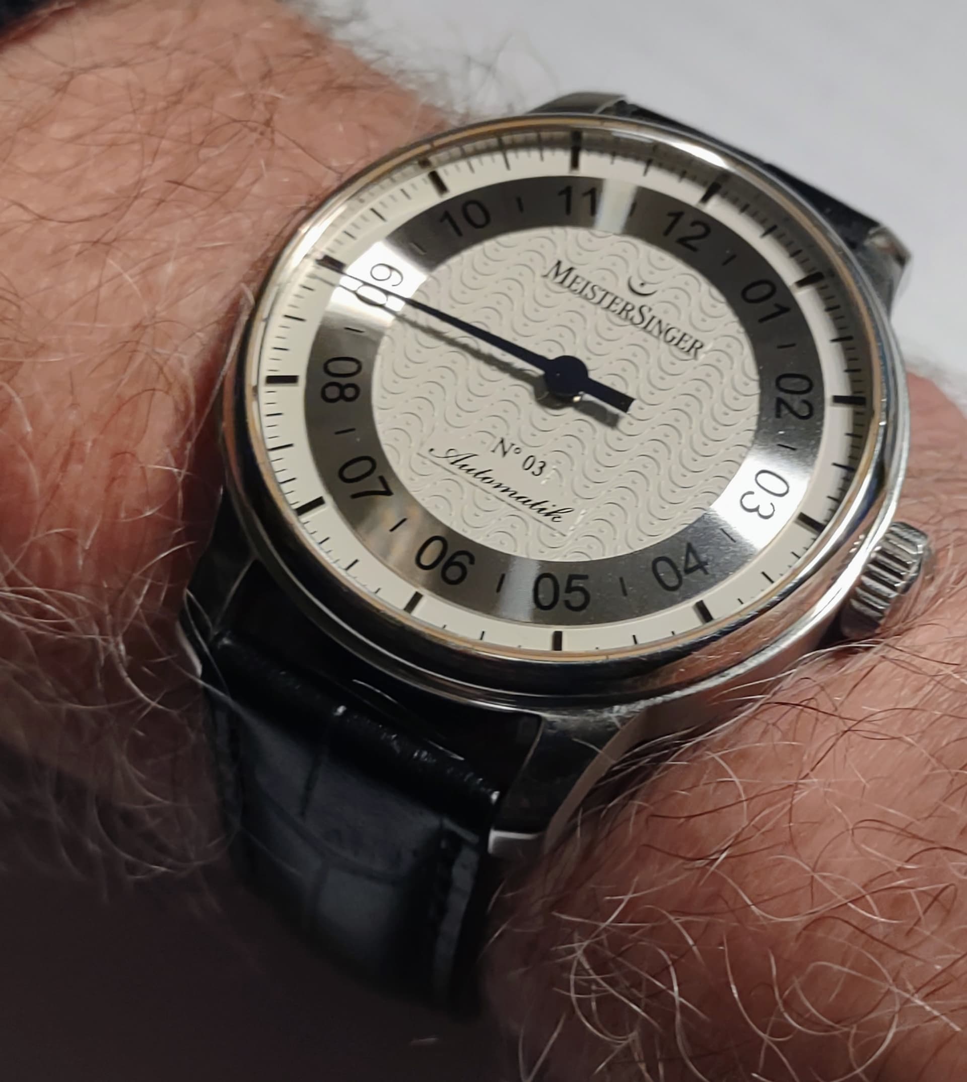 MeisterSinger wristshot 26
