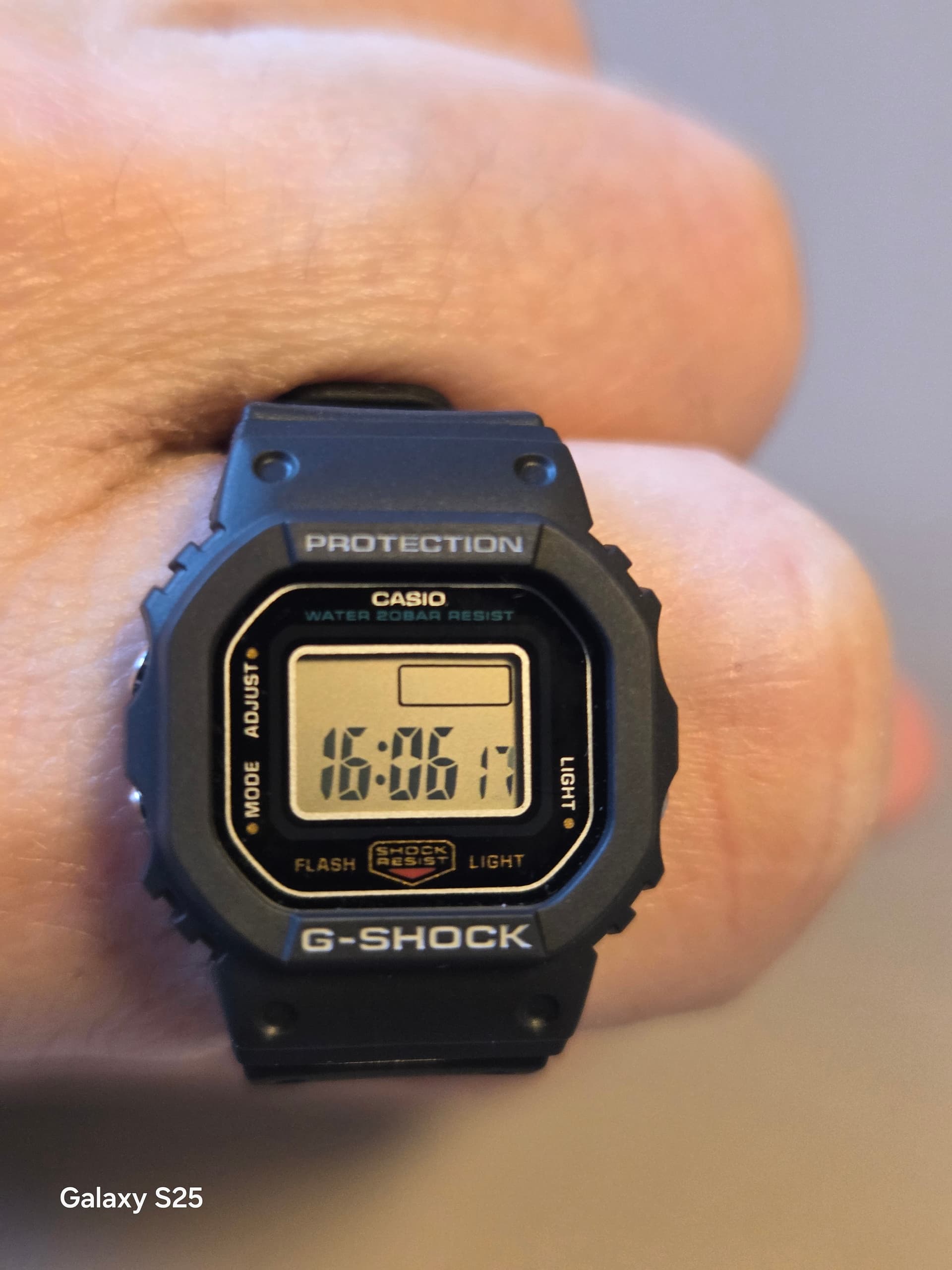 17686623590075772330060085793582