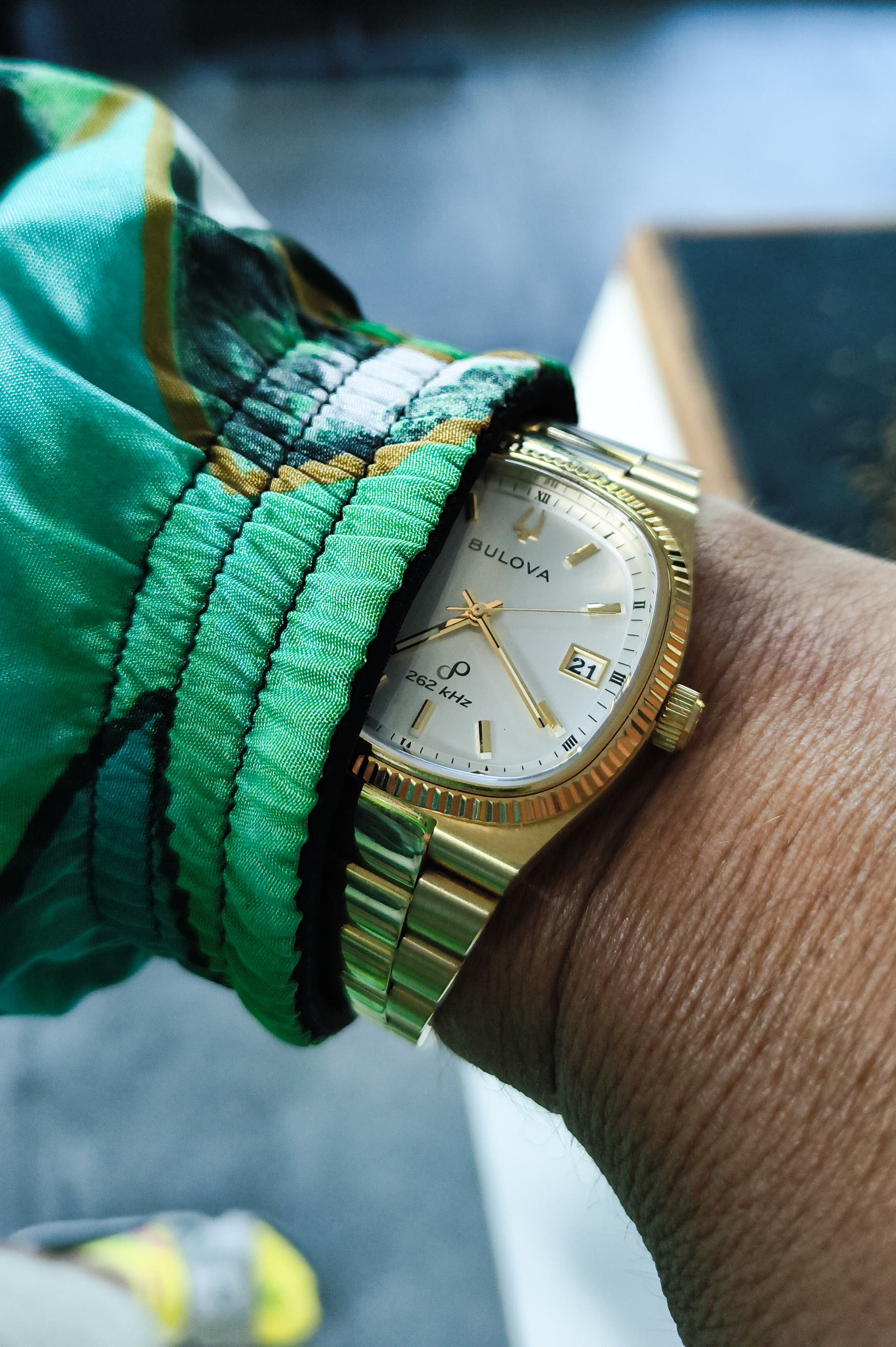 Bulova wristshot 10