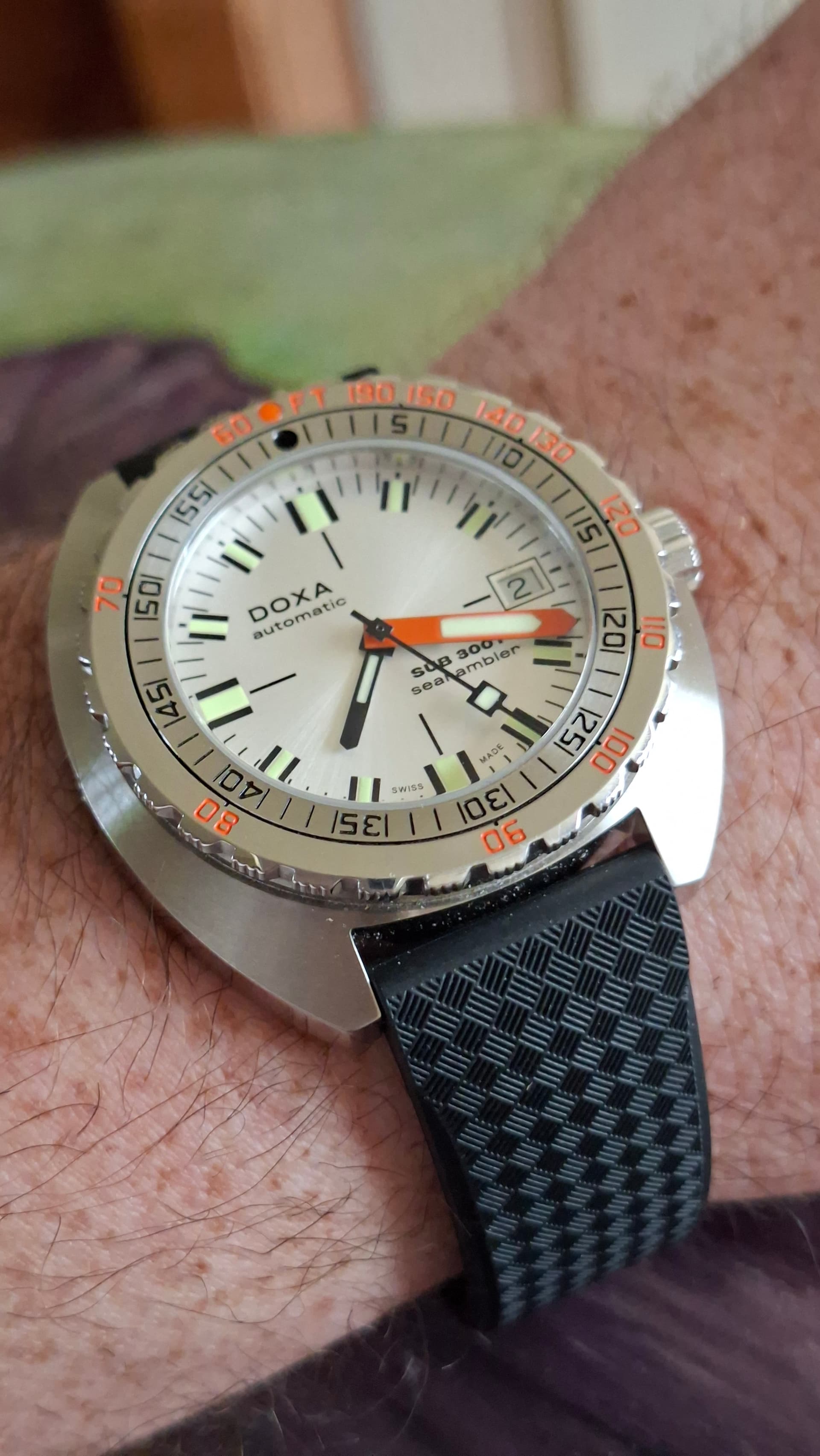Doxa wristshot 15