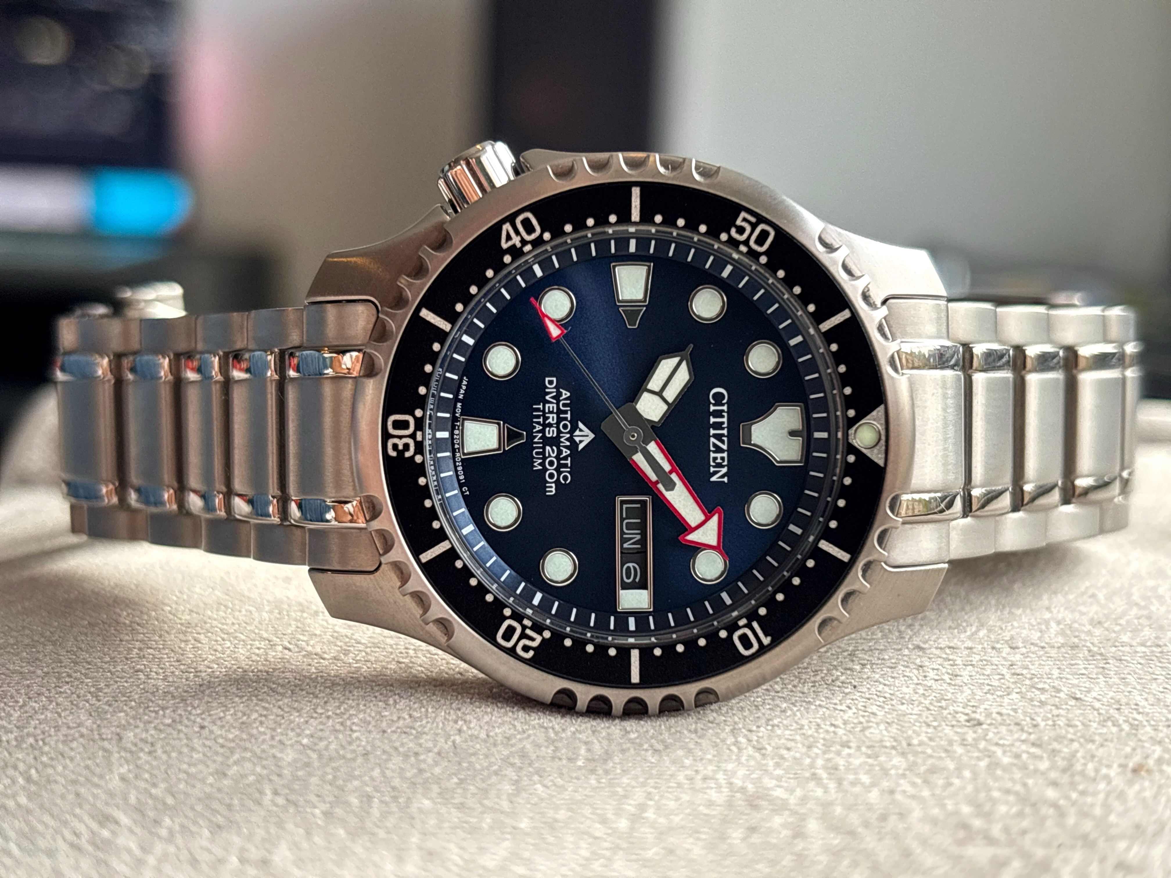 Citizen wristshot 4