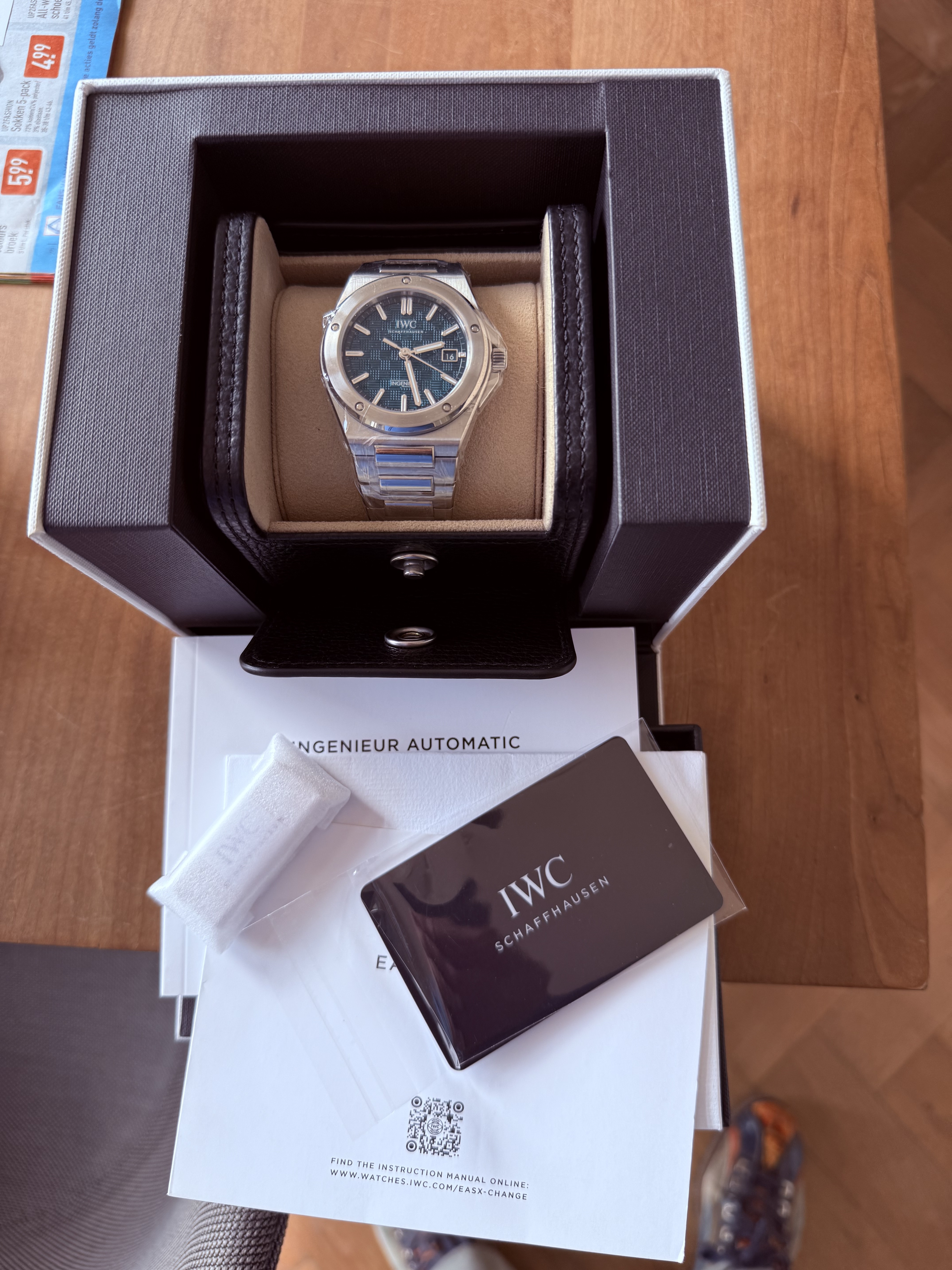 IWC wristshot 19
