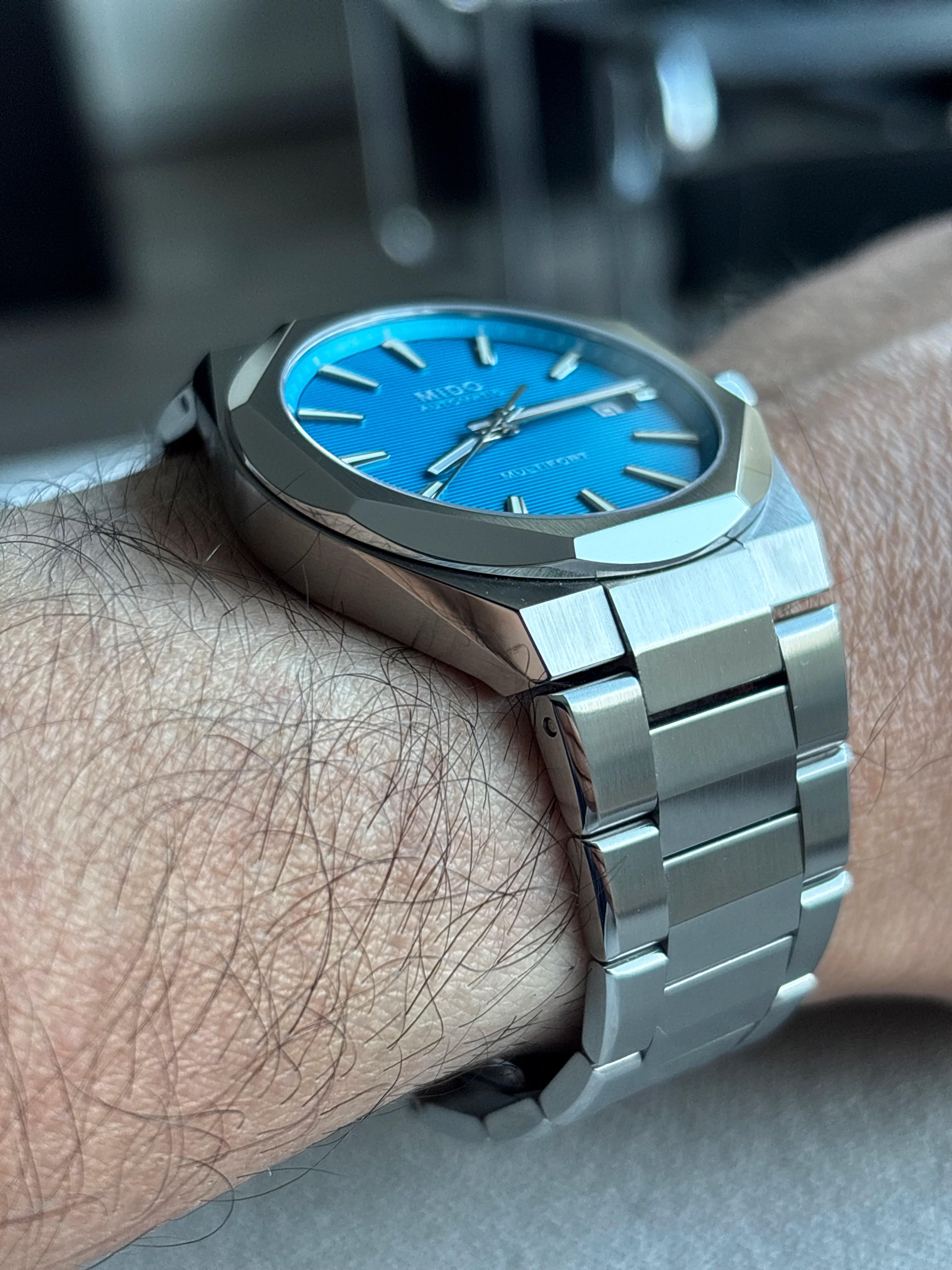 Mido wristshot 15