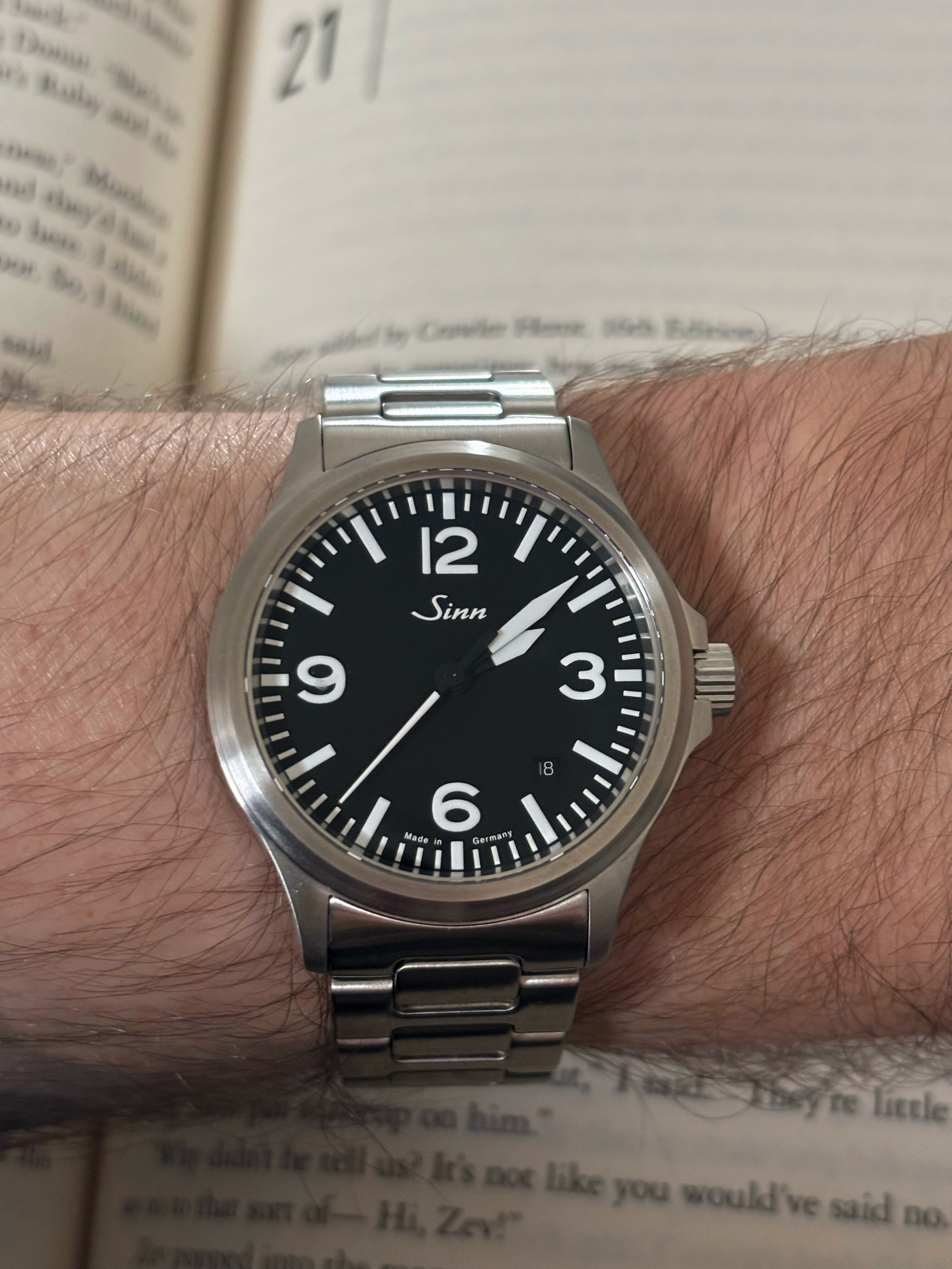 Sinn wristshot 27