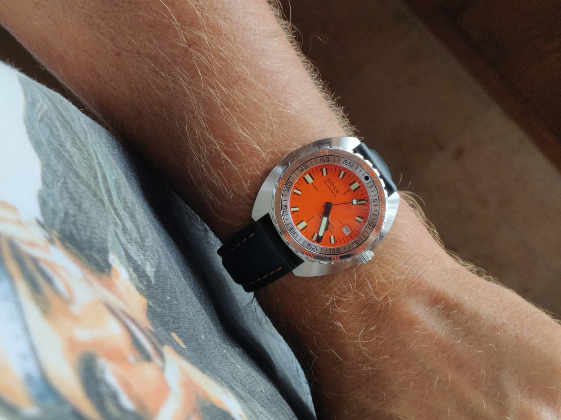 Doxa wristshot 6