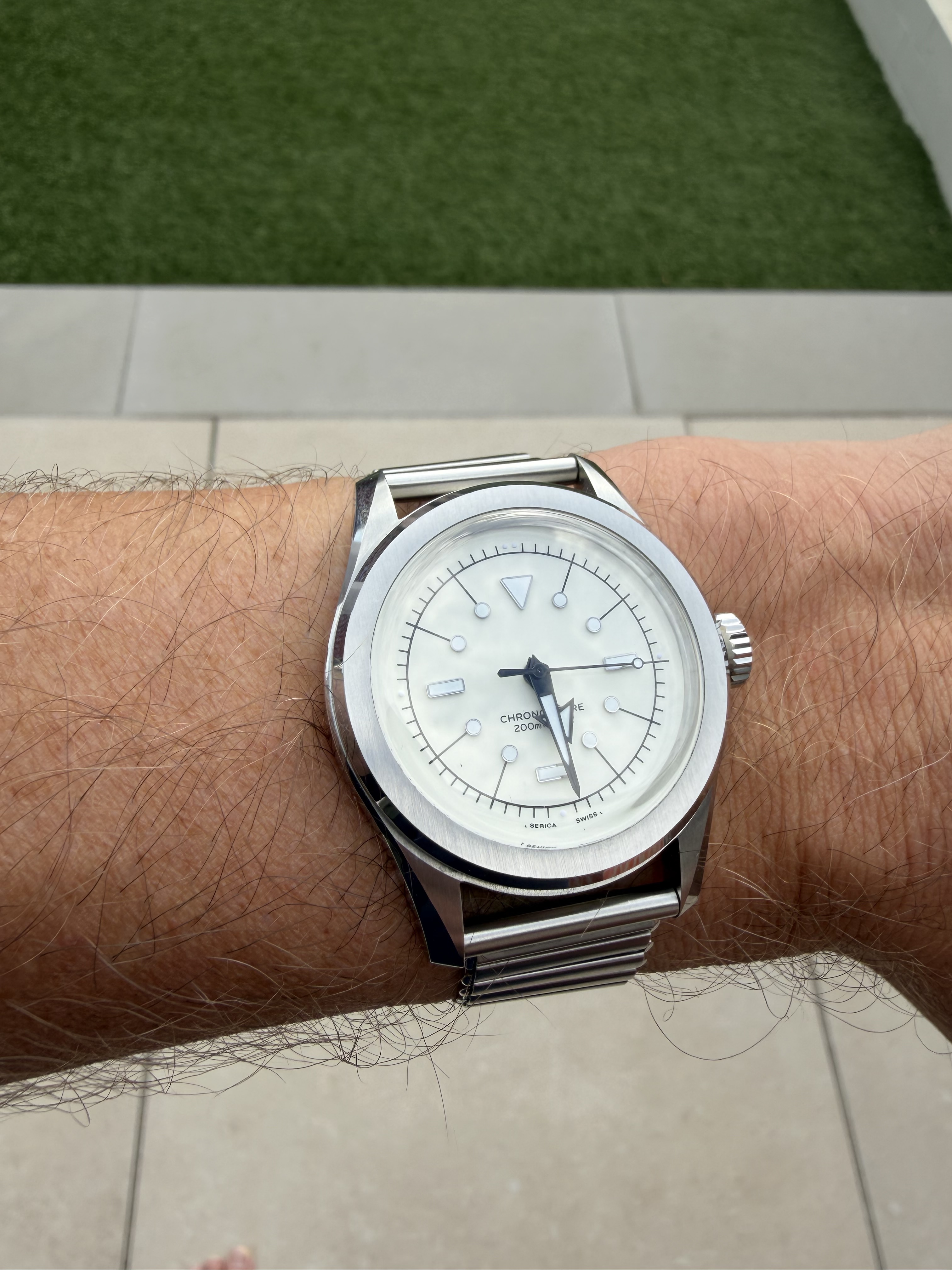 Serica wristshot 2
