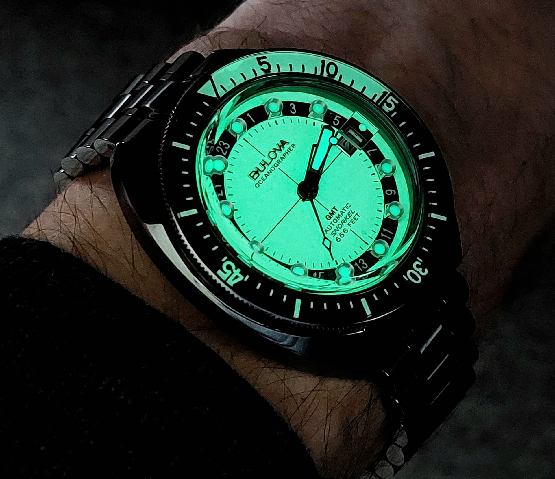 Bulova wristshot 40