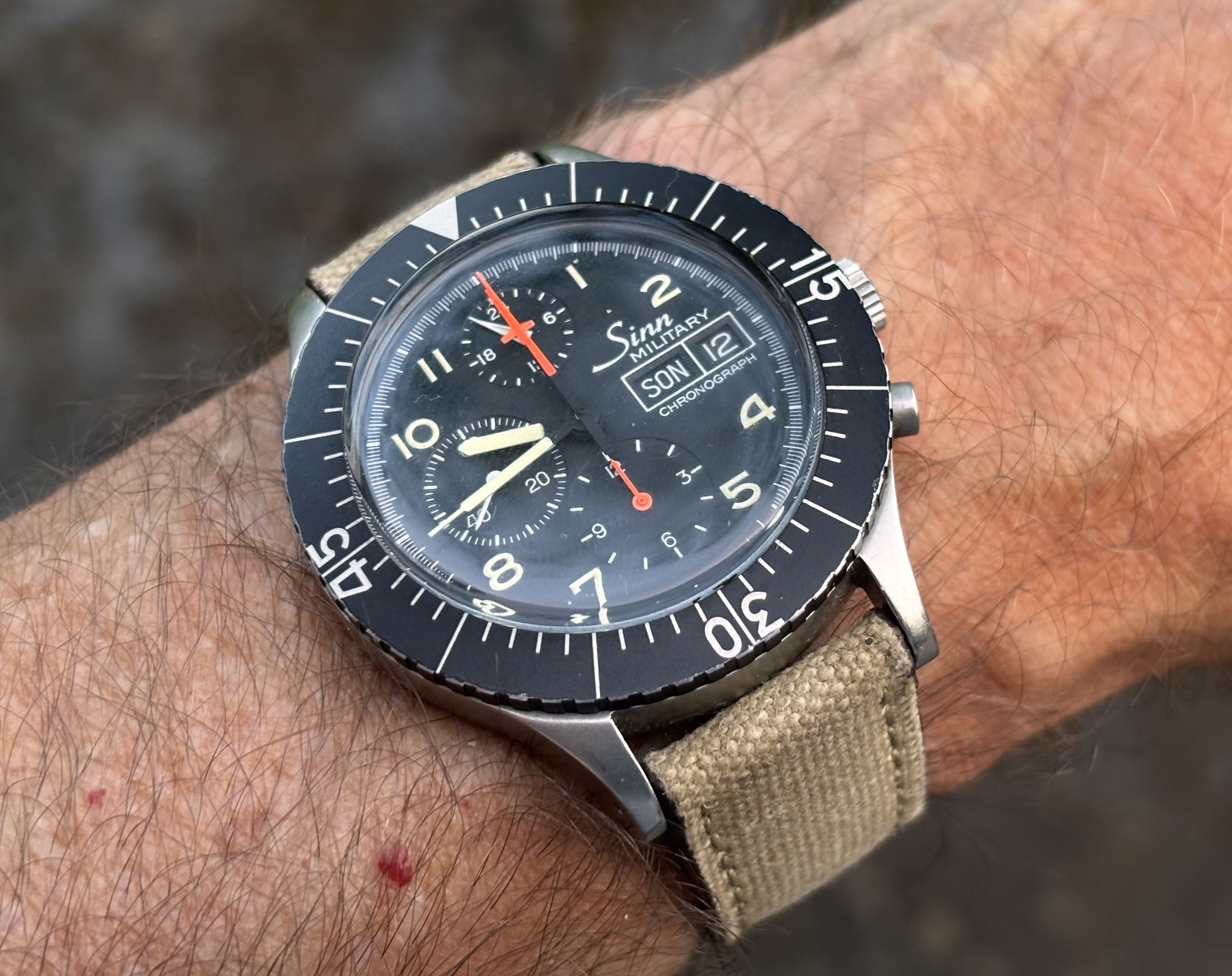 Sinn wristshot 24