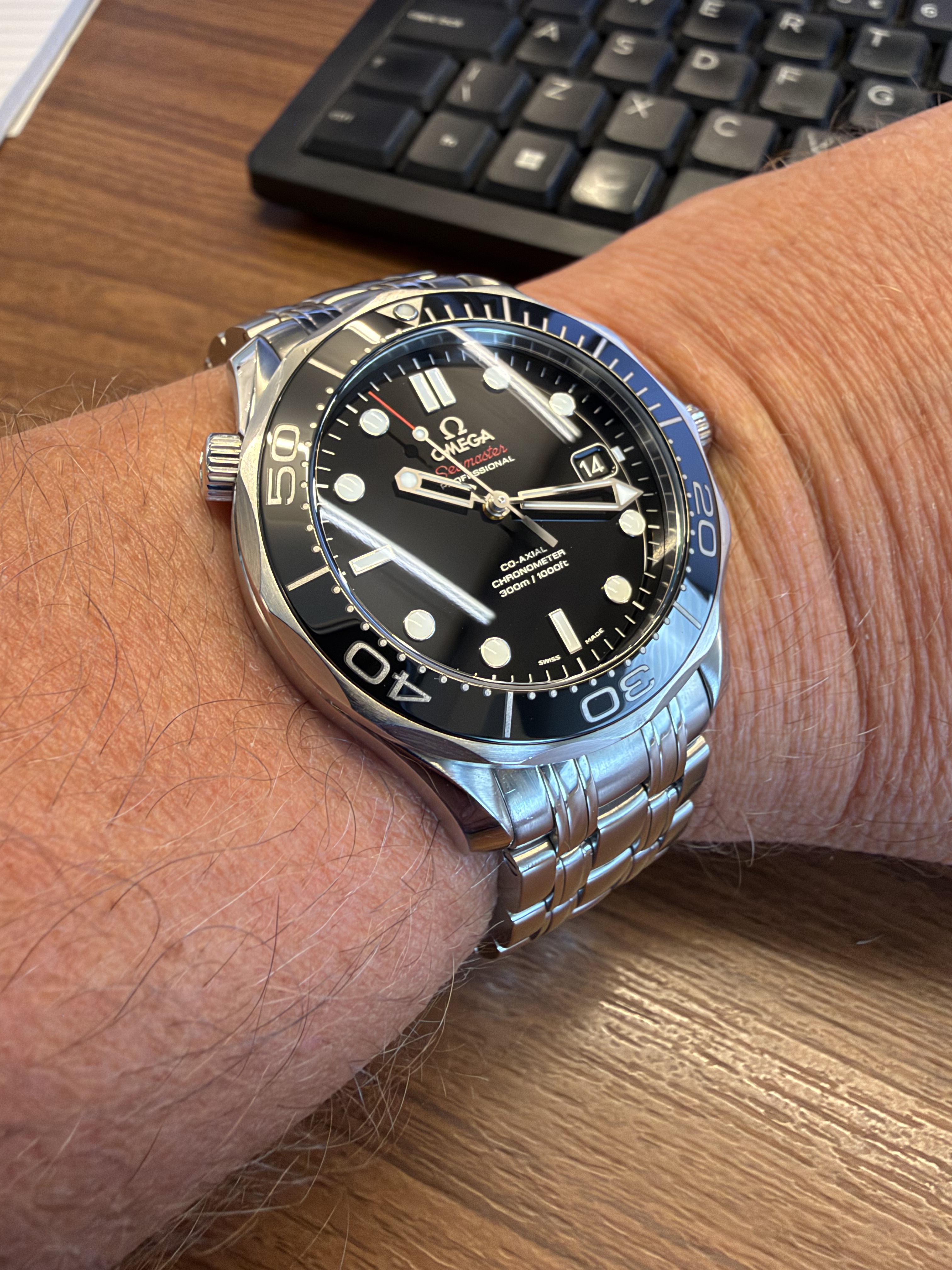 Omega wristshot 25