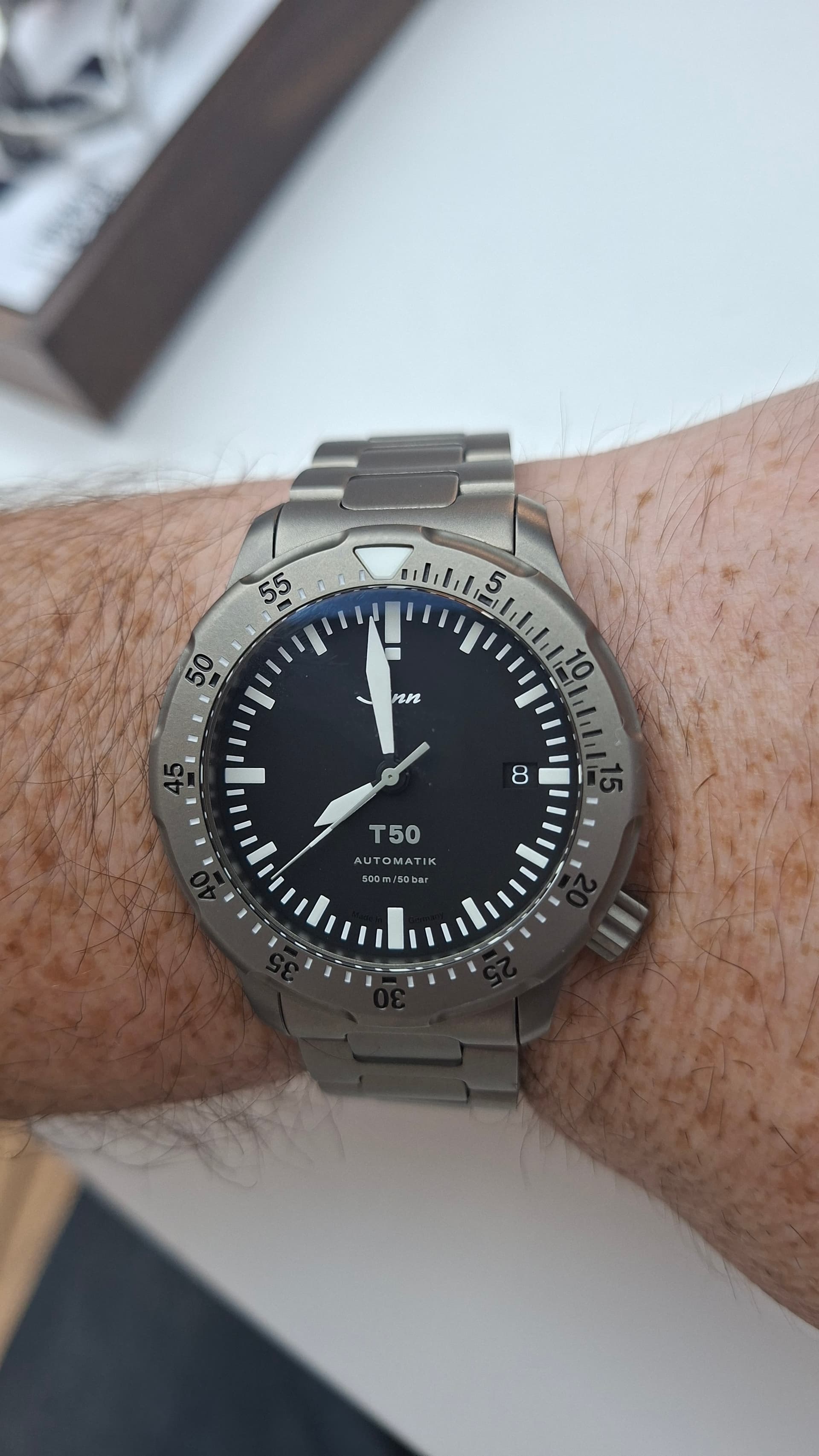 Sinn wristshot 6