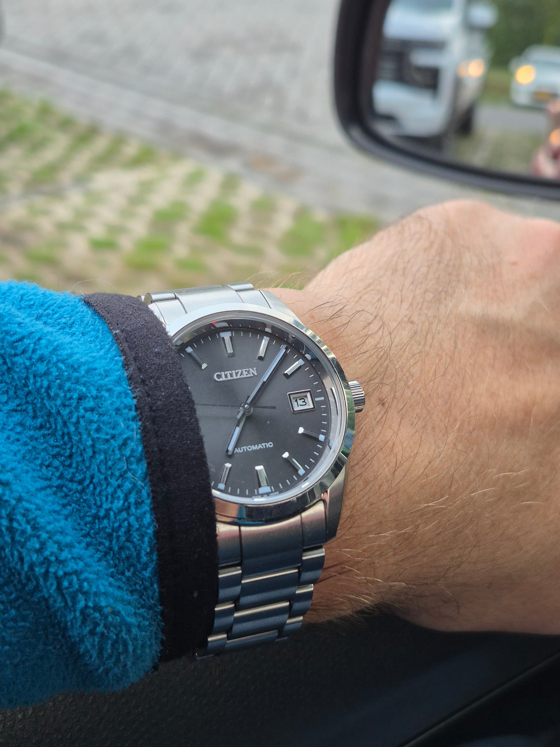 Citizen wristshot 18
