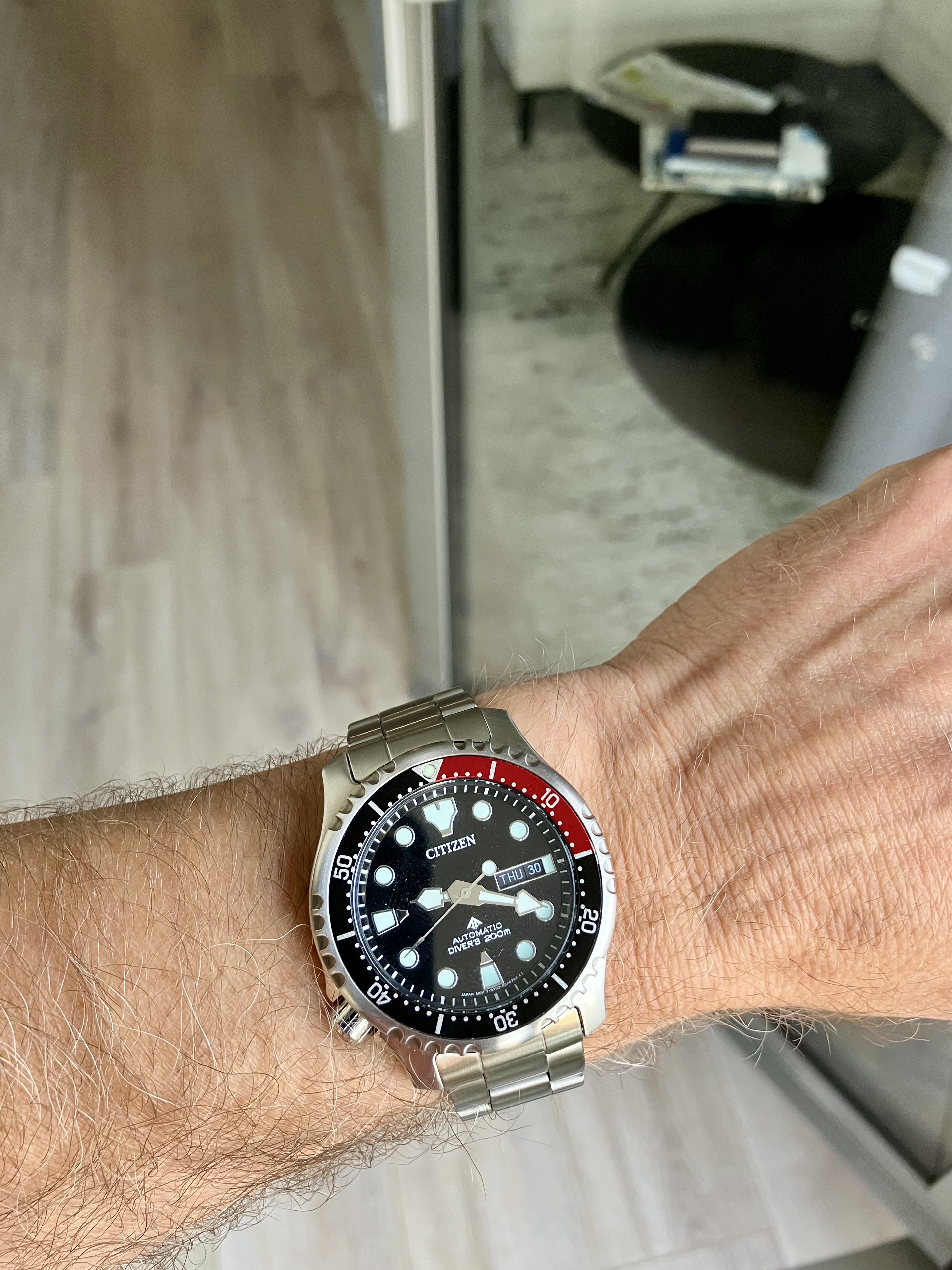 Citizen wristshot 18