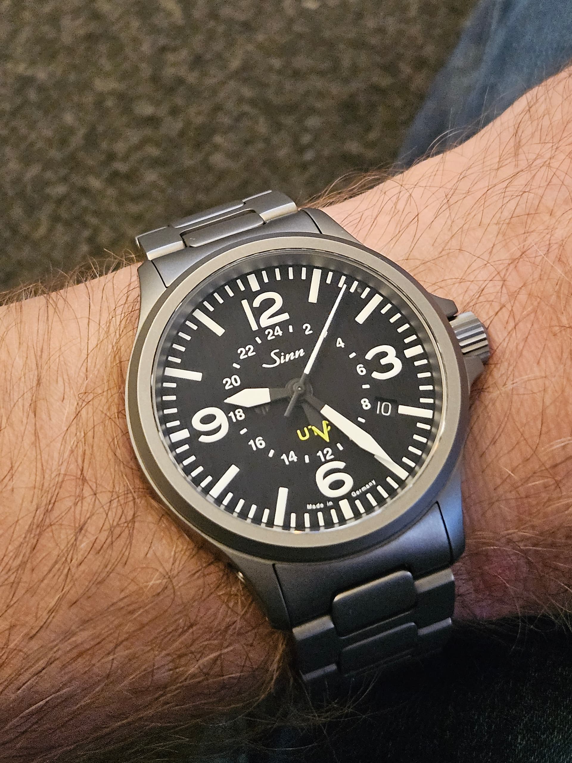 Sinn wristshot 16