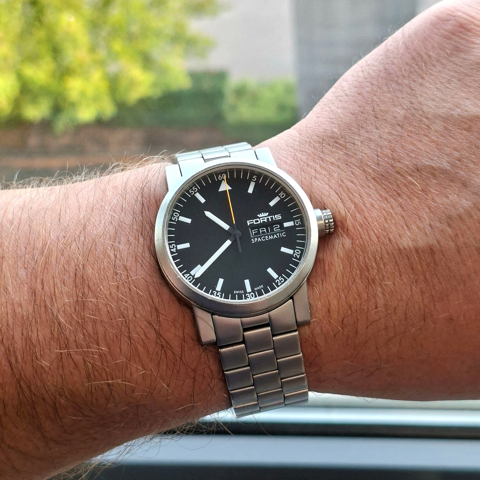 Fortis wristshot 24