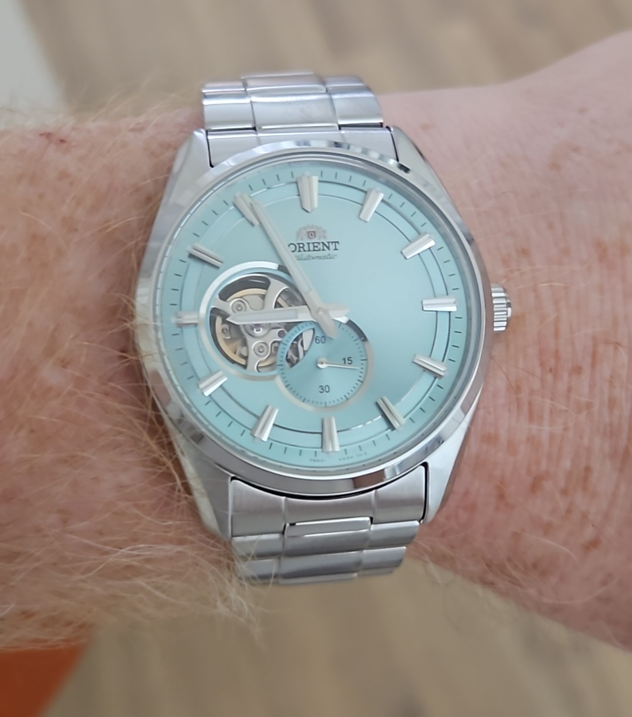Orient wristshot 9