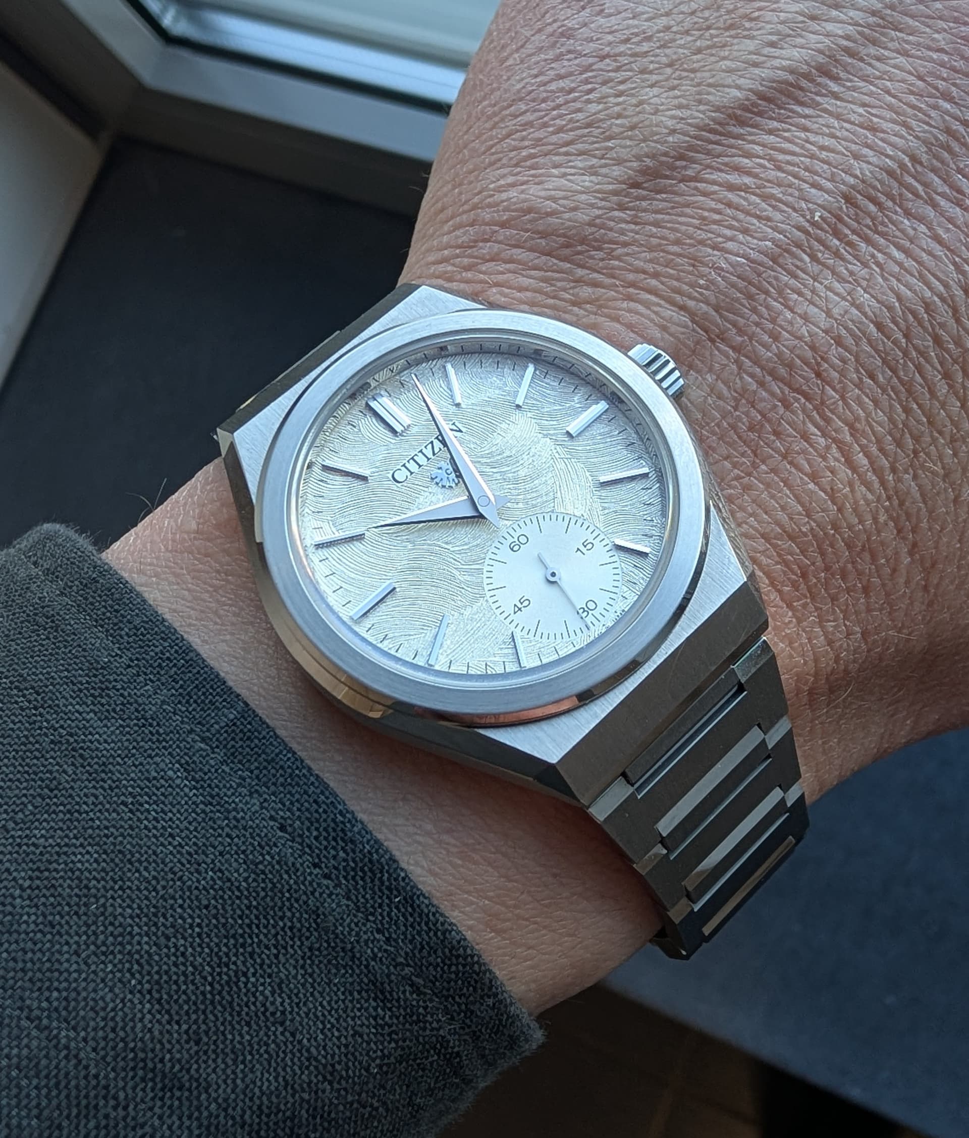 Citizen wristshot 25