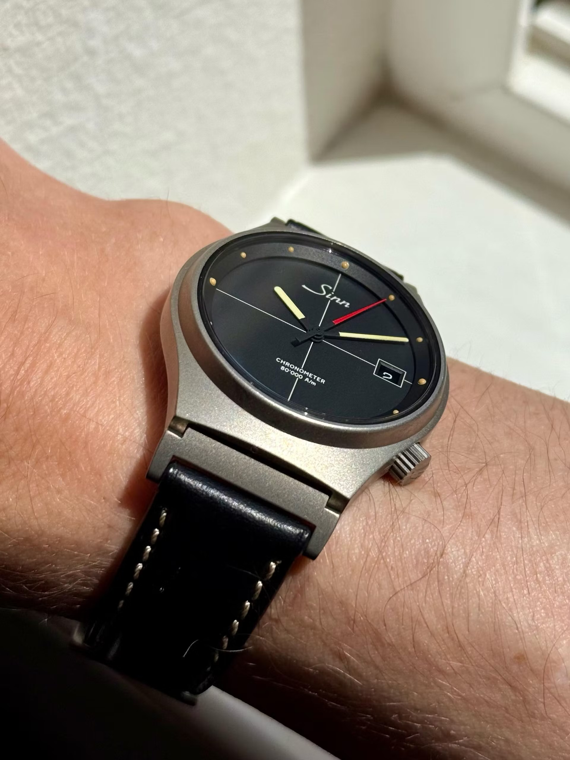 Sinn wristshot 17