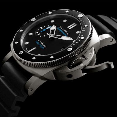 montre-panerai-pam02683-submersible-profile-cadran
