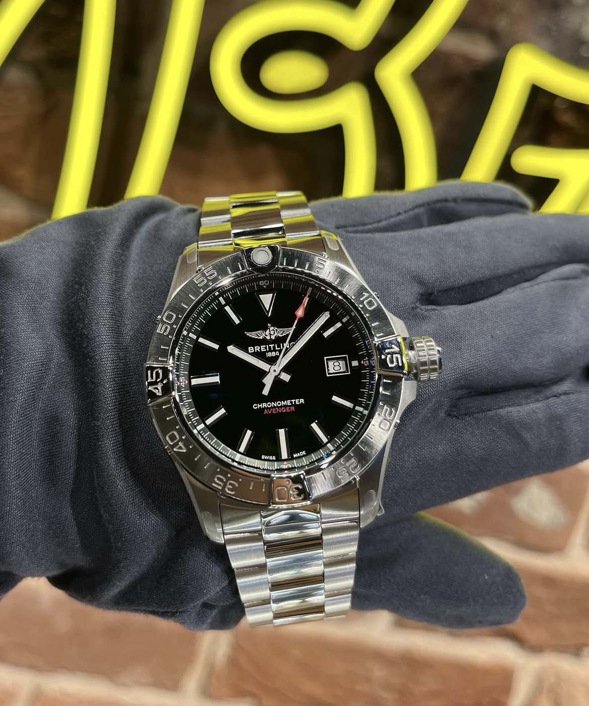 Breitling wristshot 16