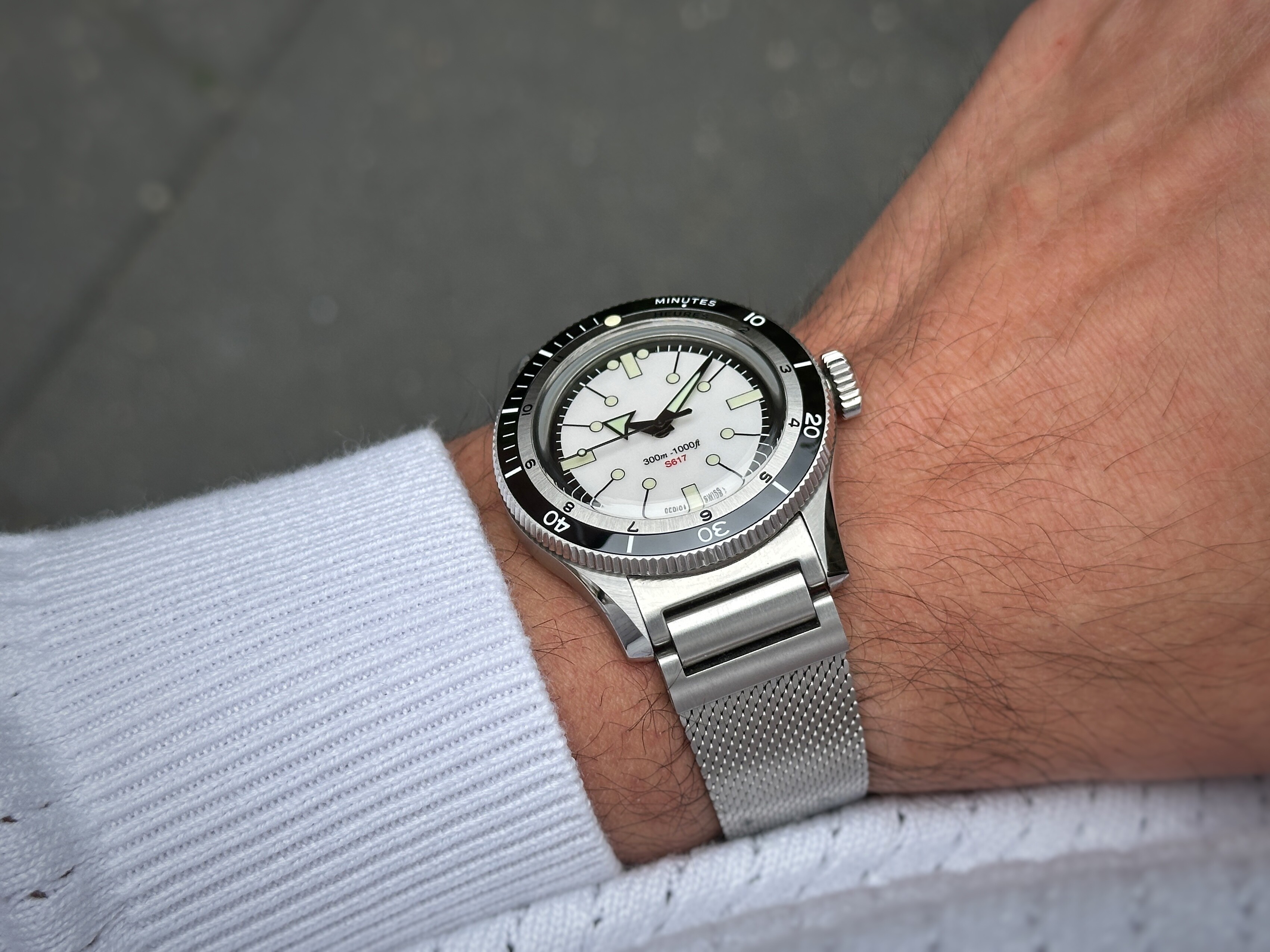 Serica wristshot 37