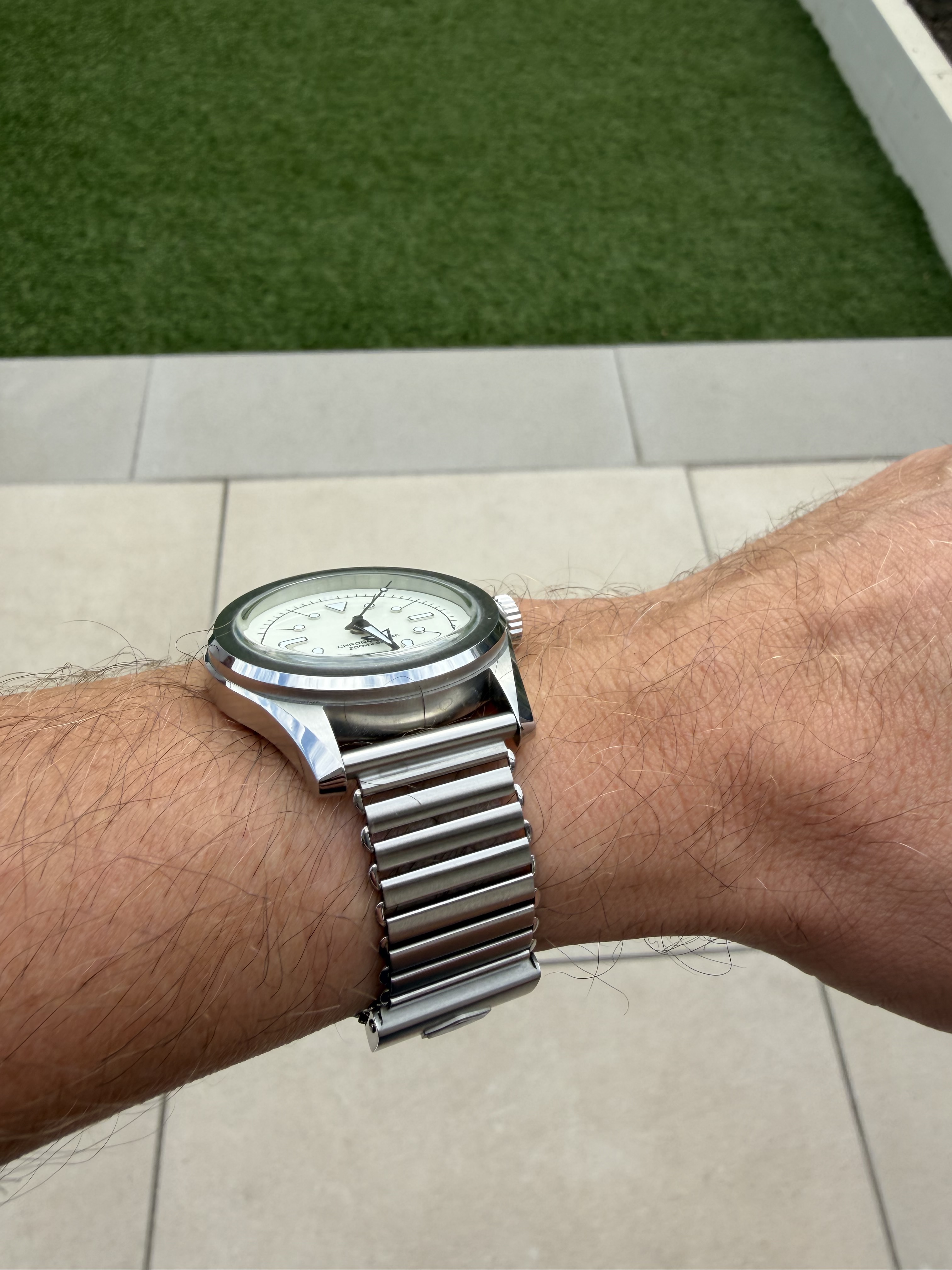 Serica wristshot 3