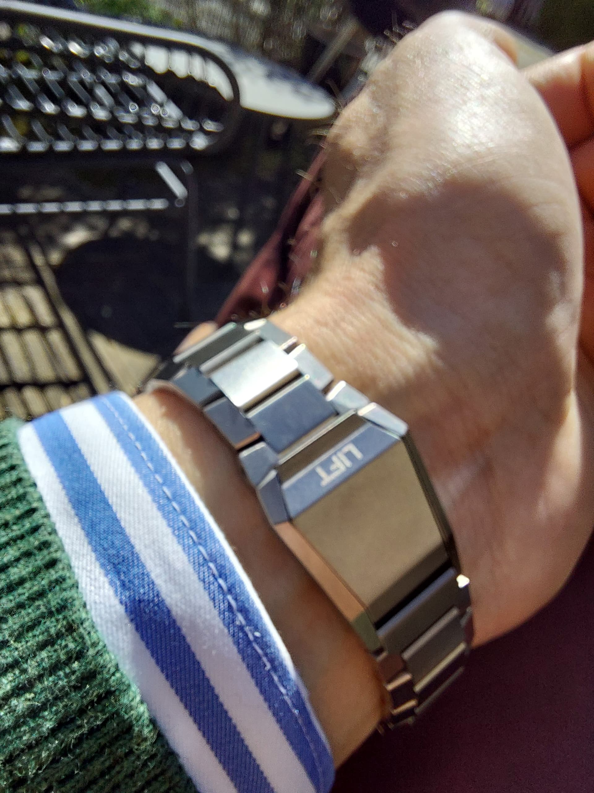 Oris wristshot 19