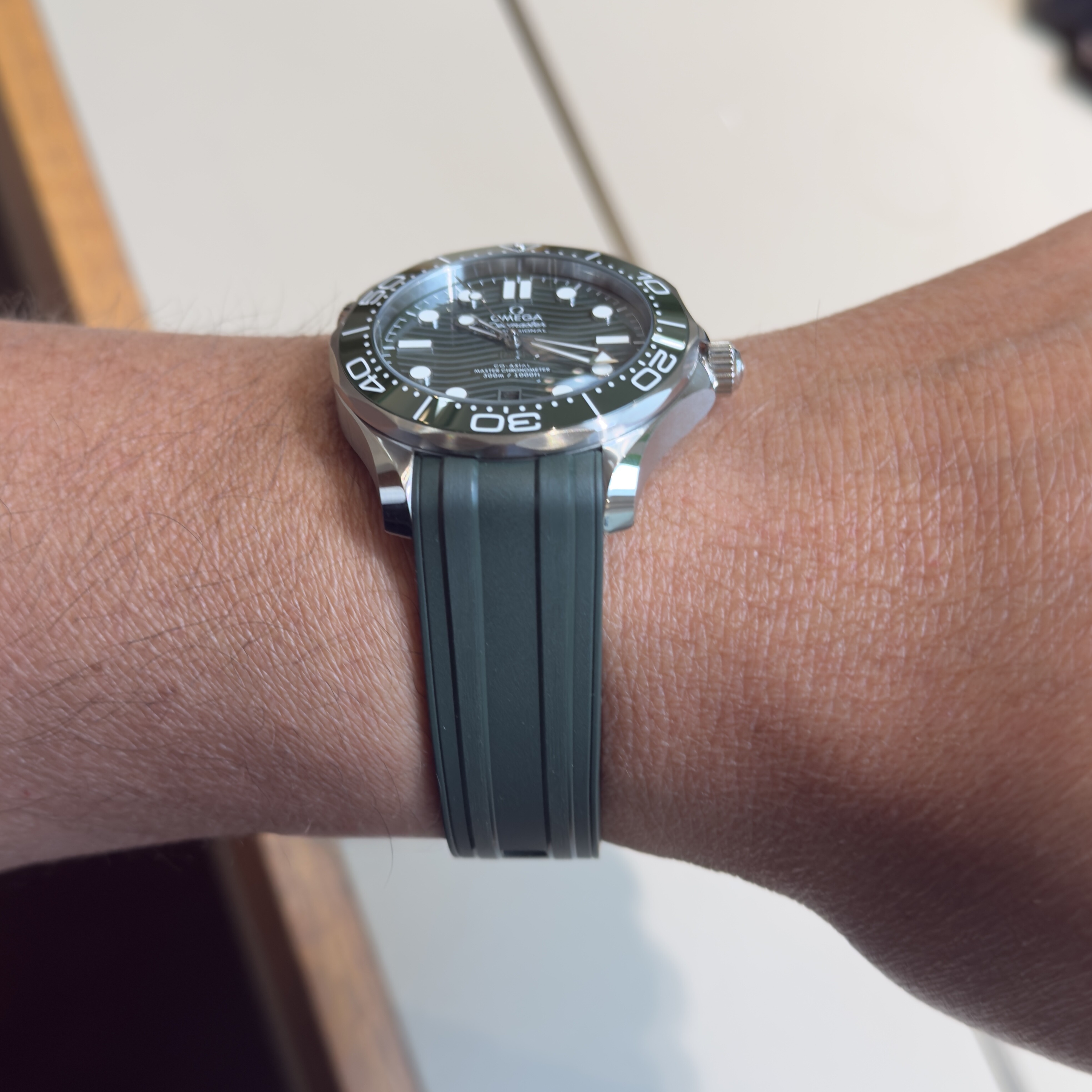 Omega wristshot 18