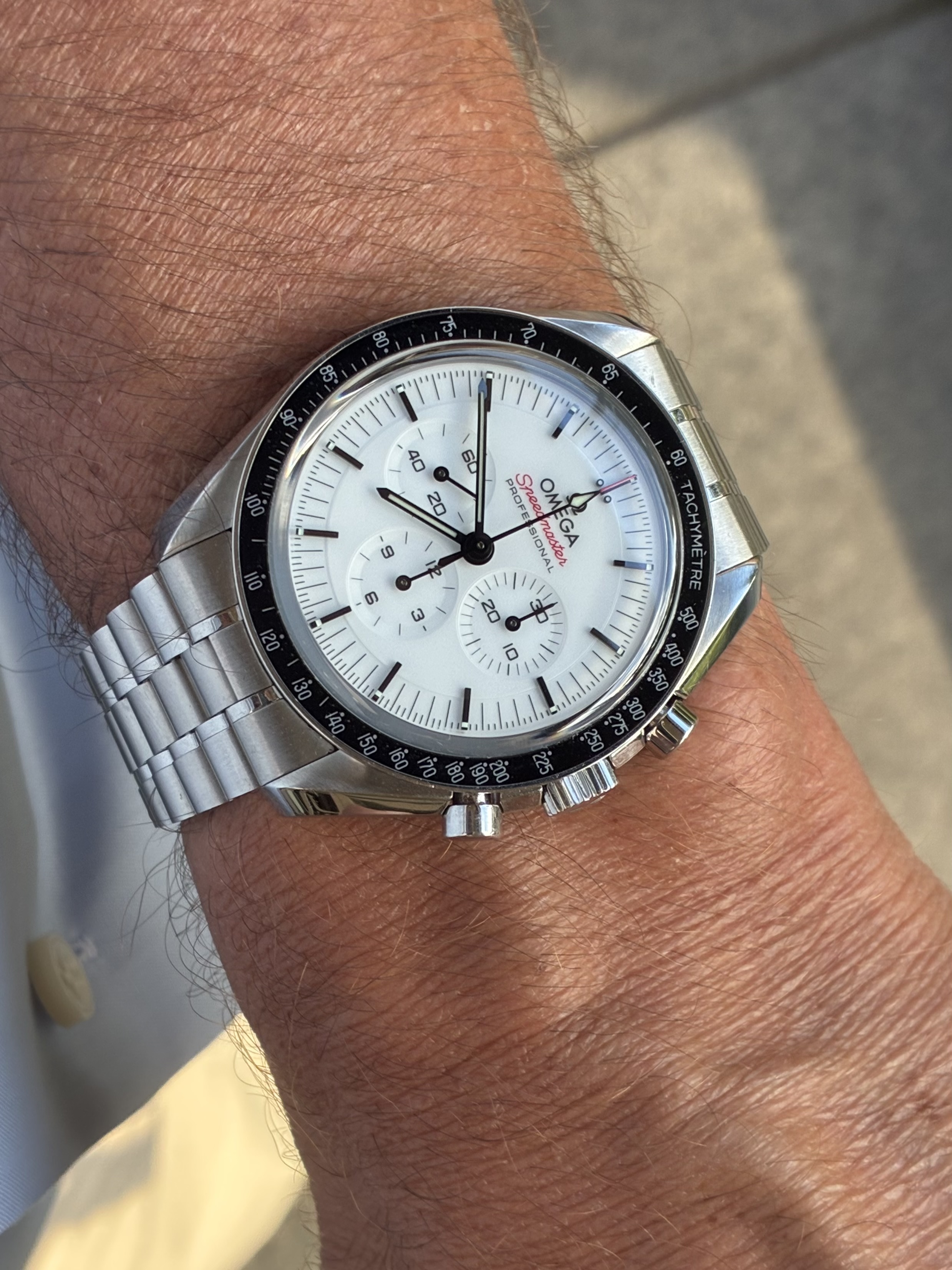 Omega wristshot 10