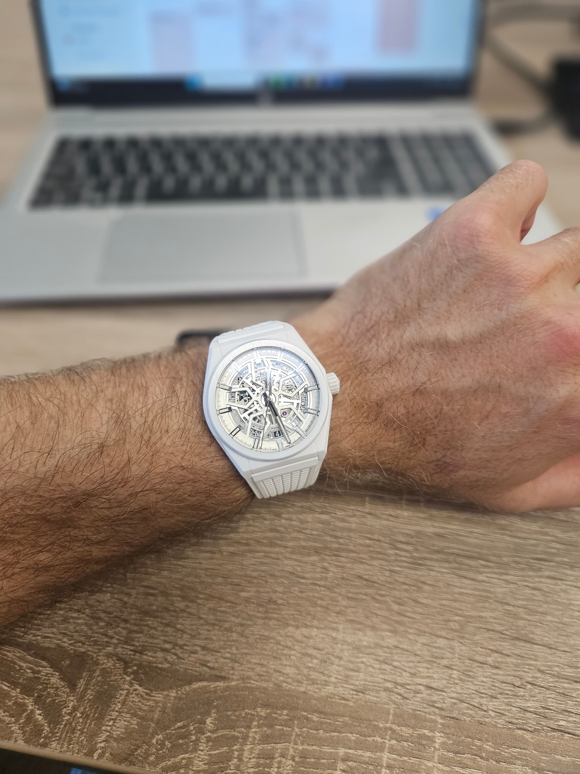 Zenith wristshot 17