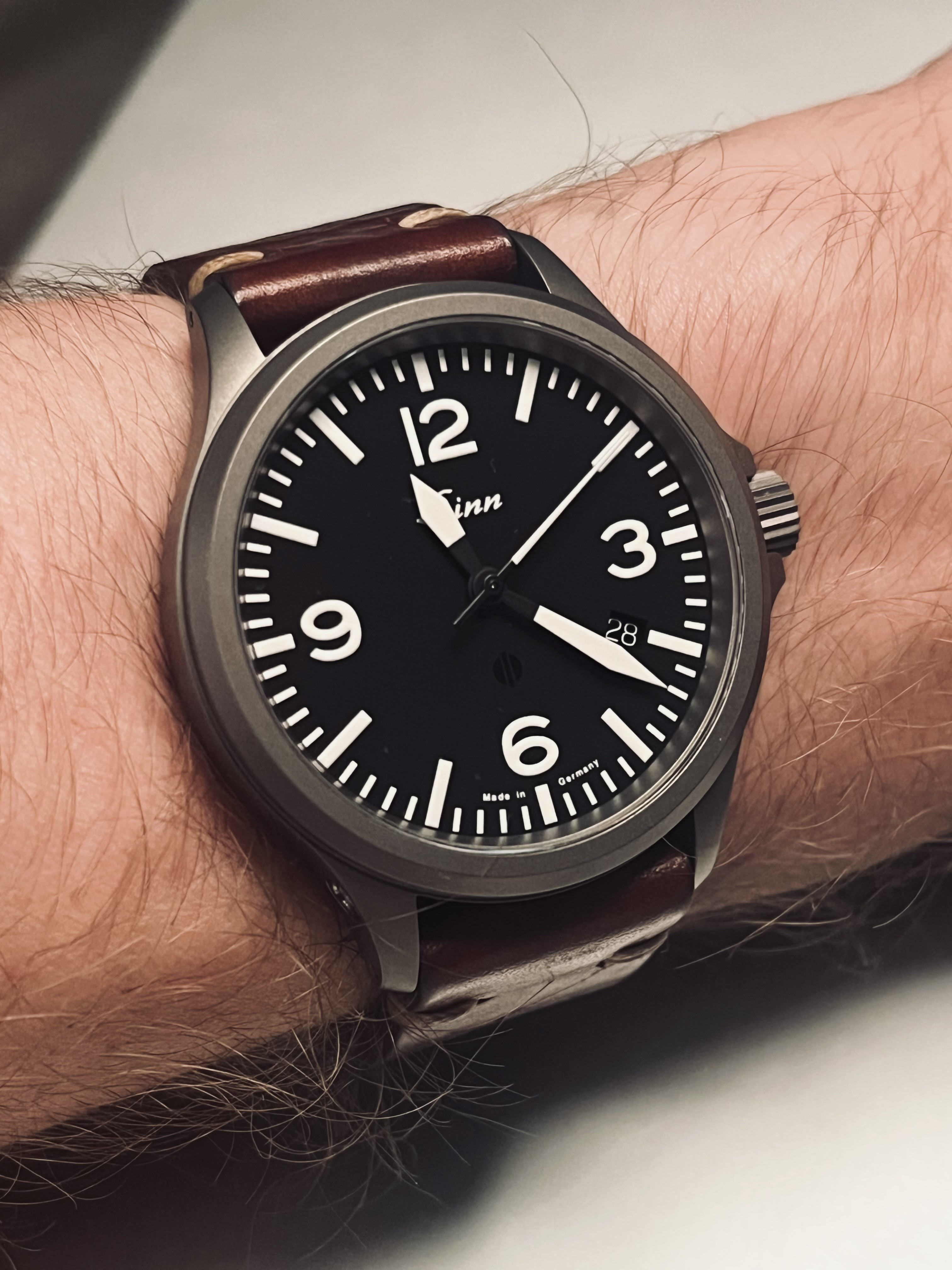 Sinn wristshot 10