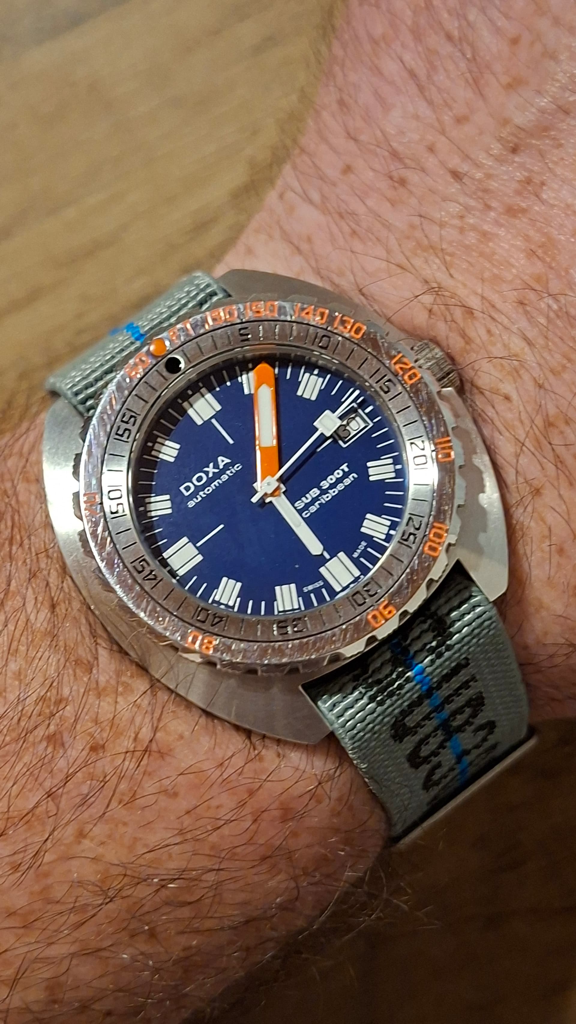 Doxa wristshot 18