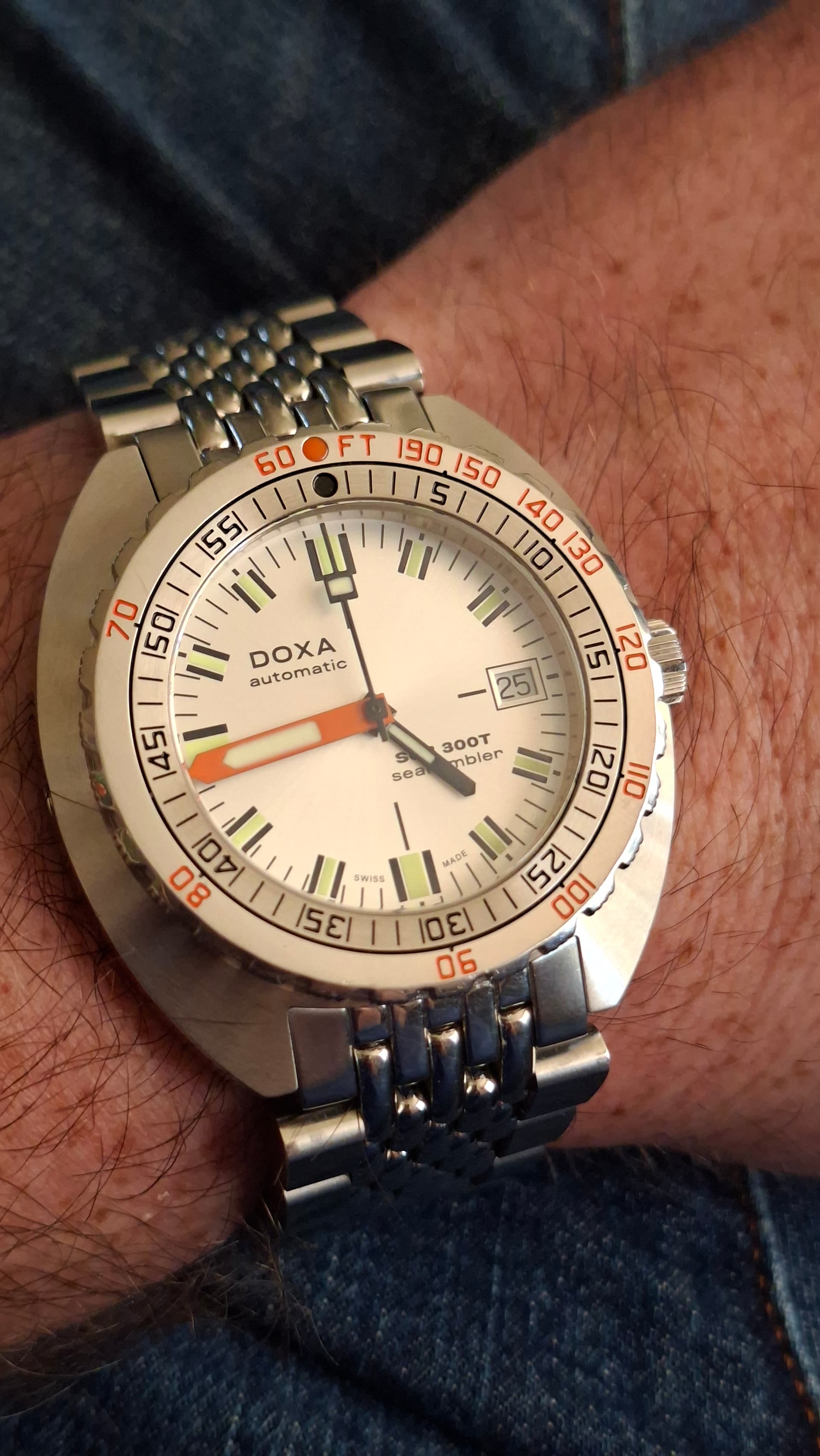 Doxa wristshot 5