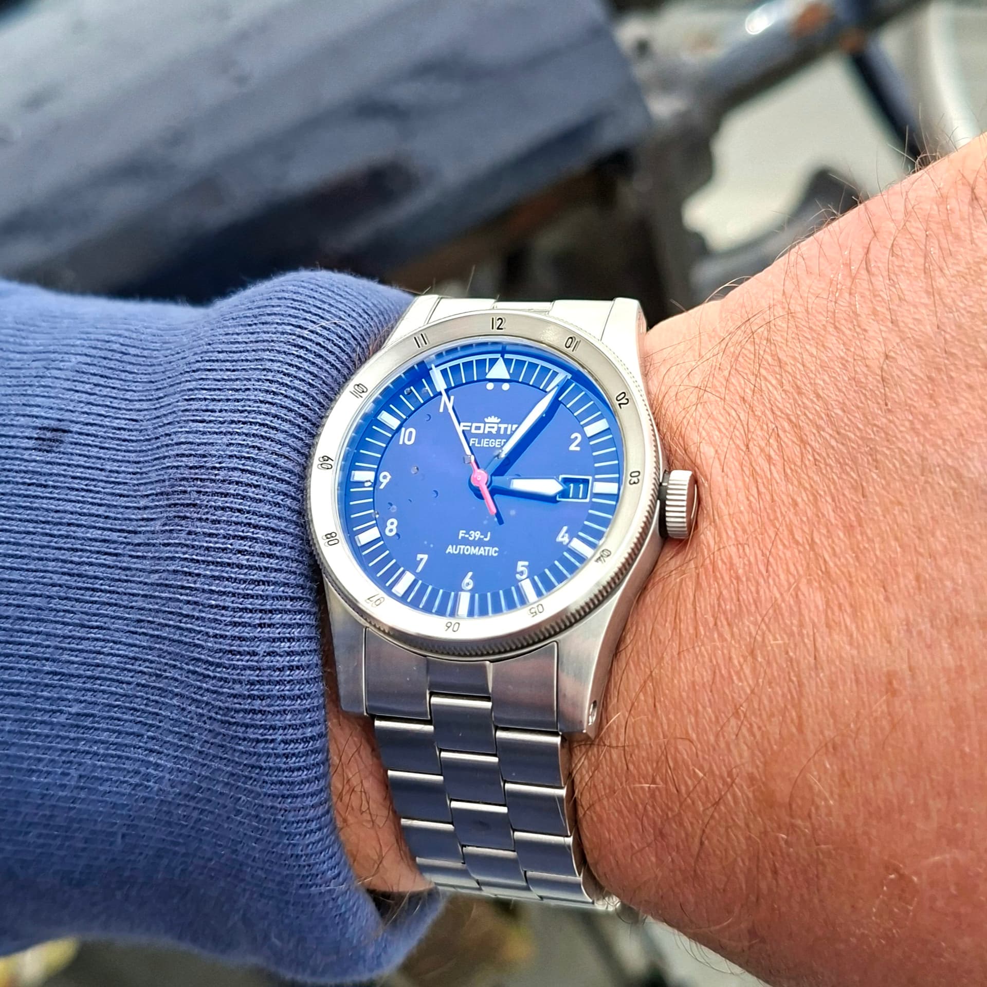 Fortis wristshot 14