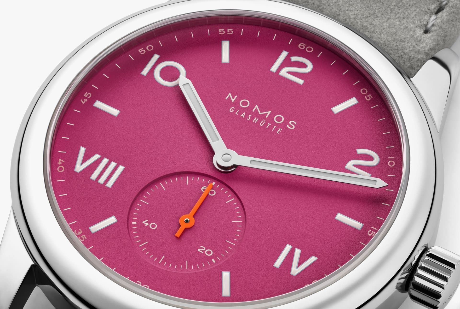 Nomos wristshot 9