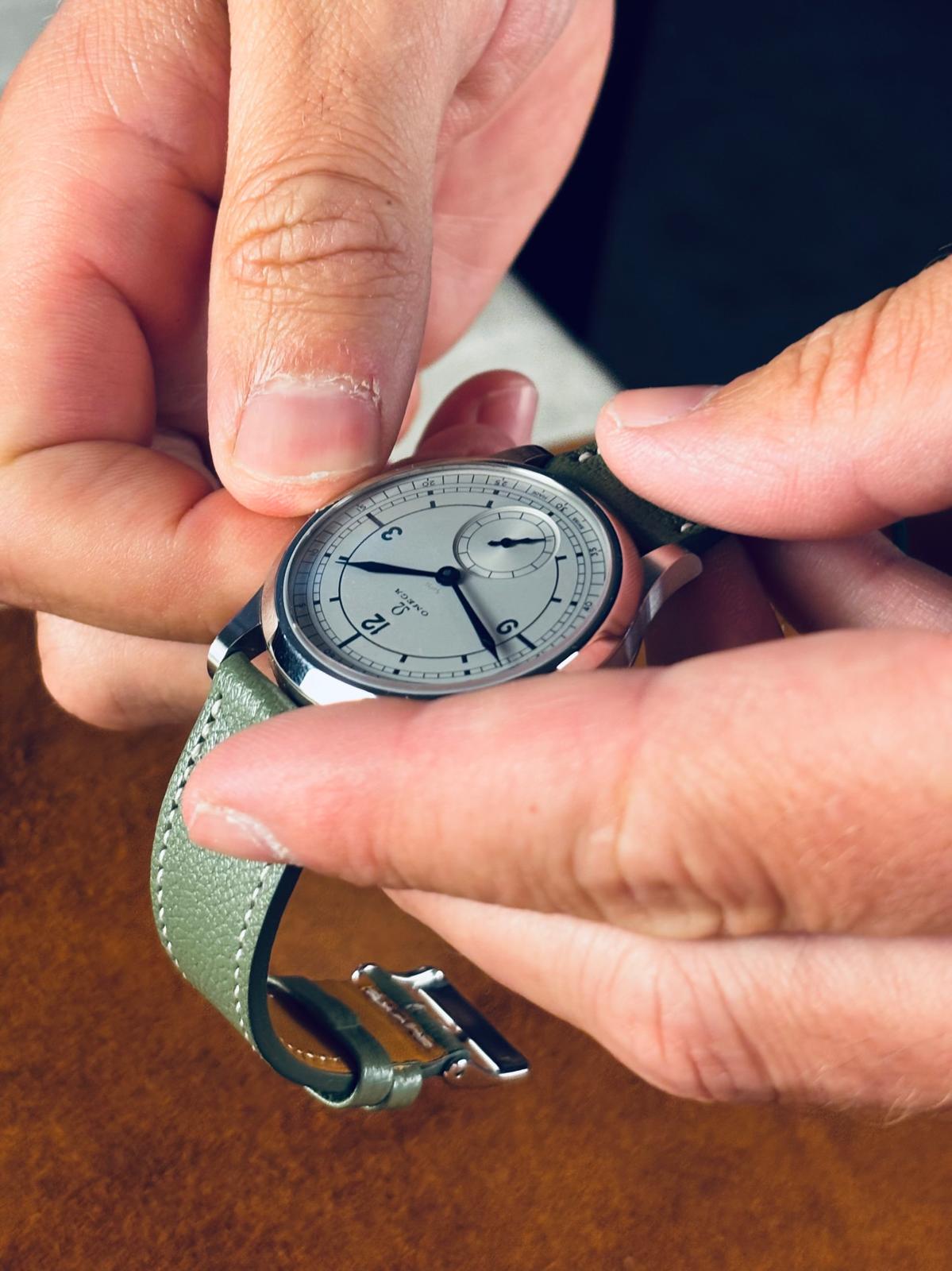 Omega wristshot 5