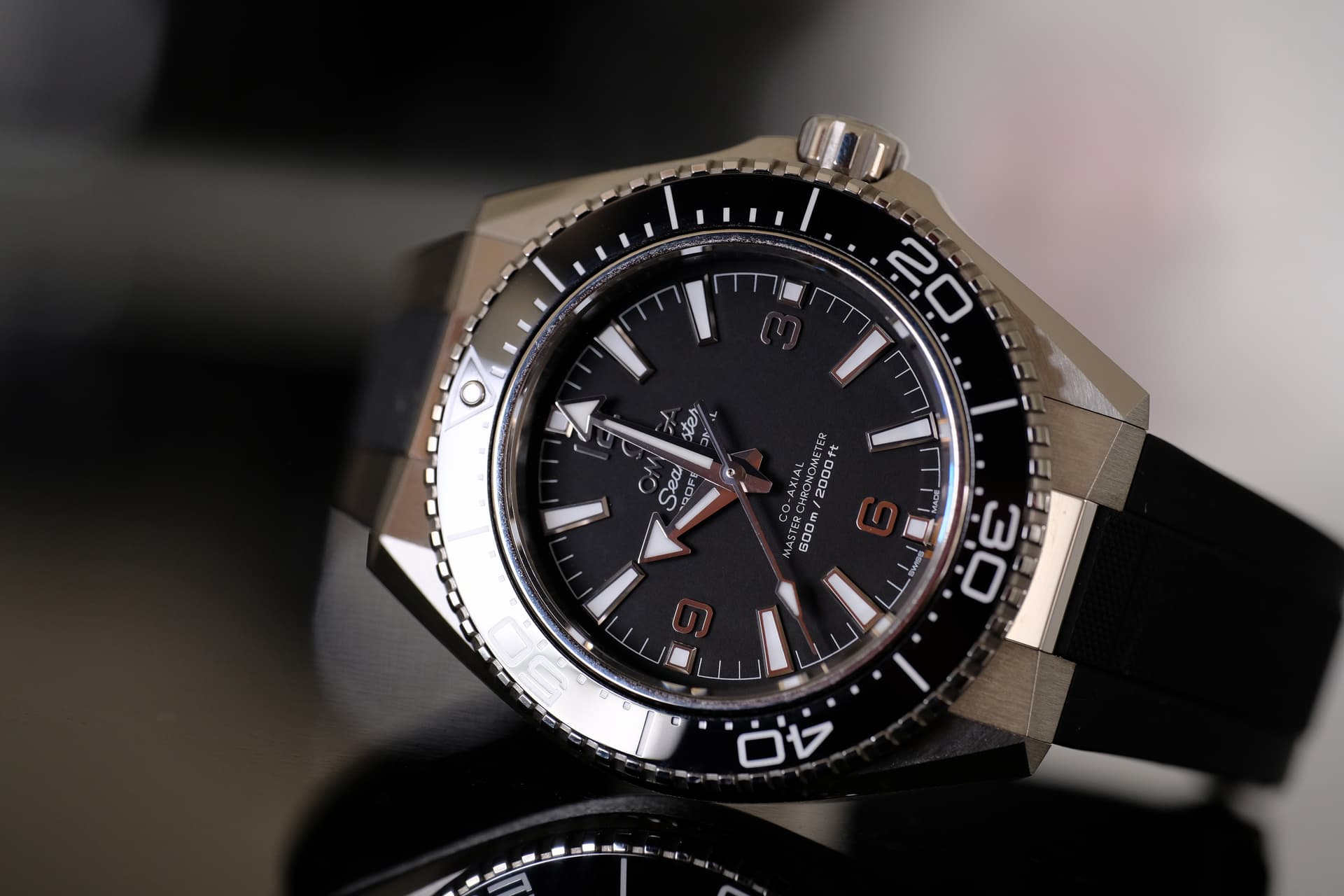 Omega wristshot 22