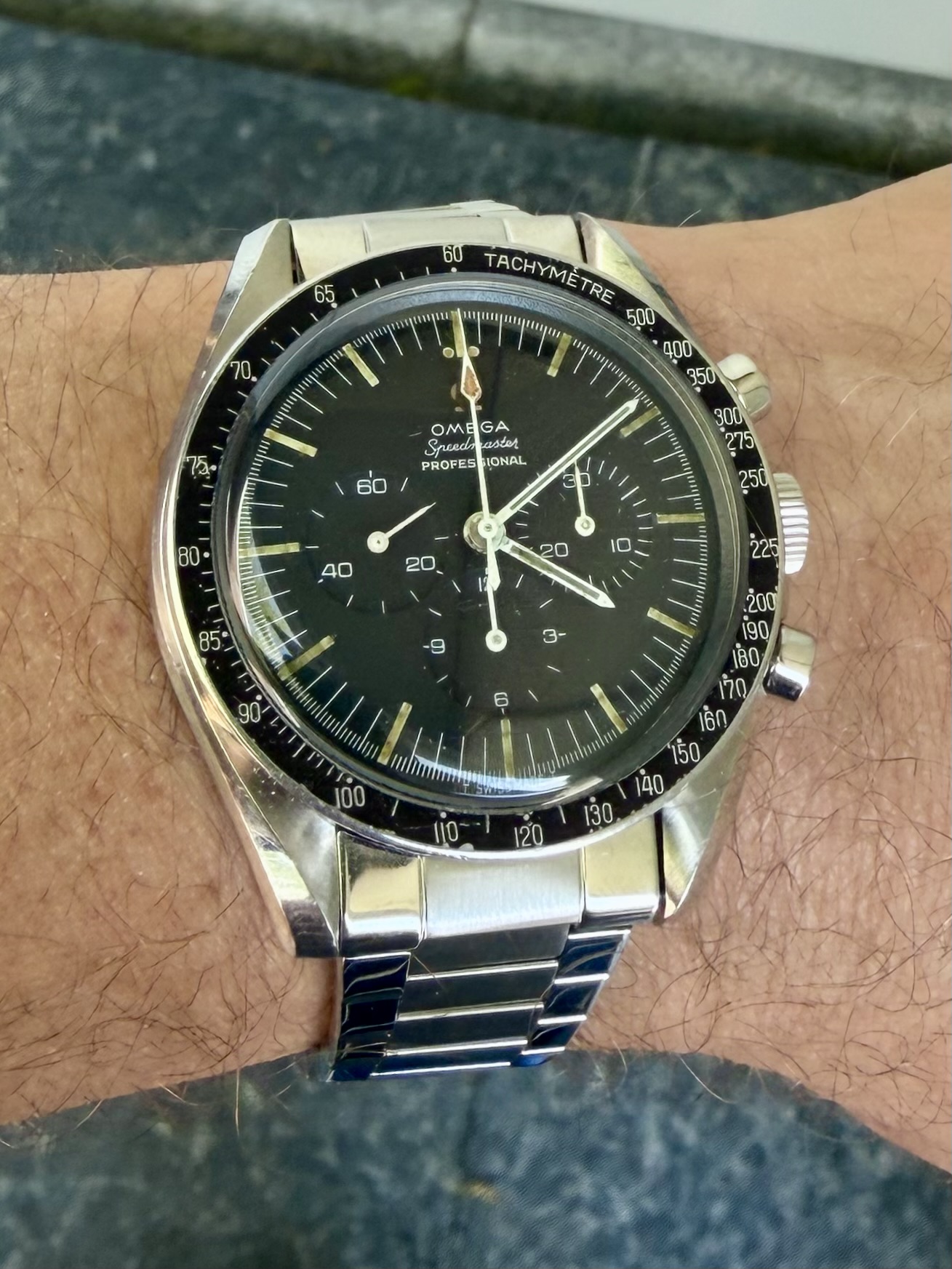 Speedmaster wristshot 10