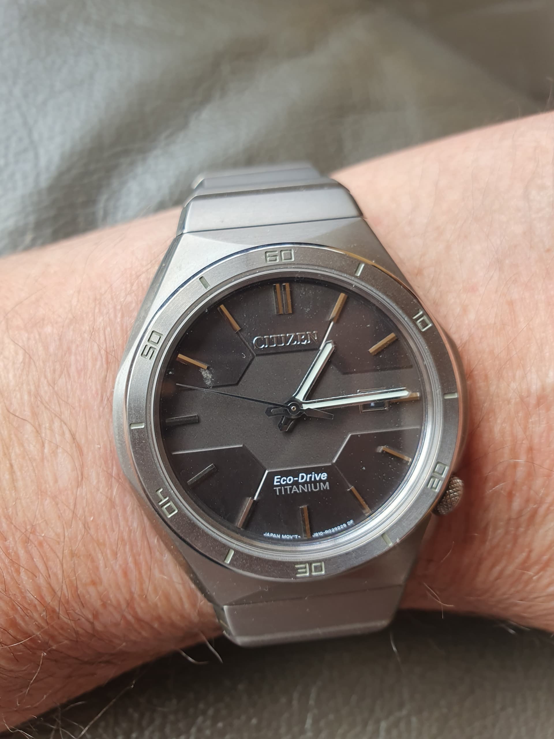 Citizen wristshot 10