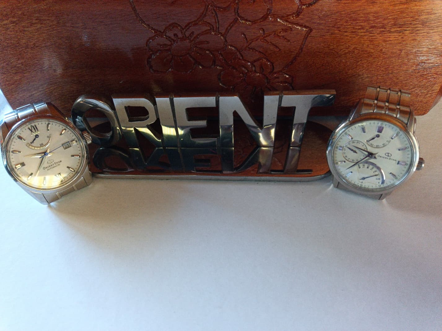 Orient wristshot 11