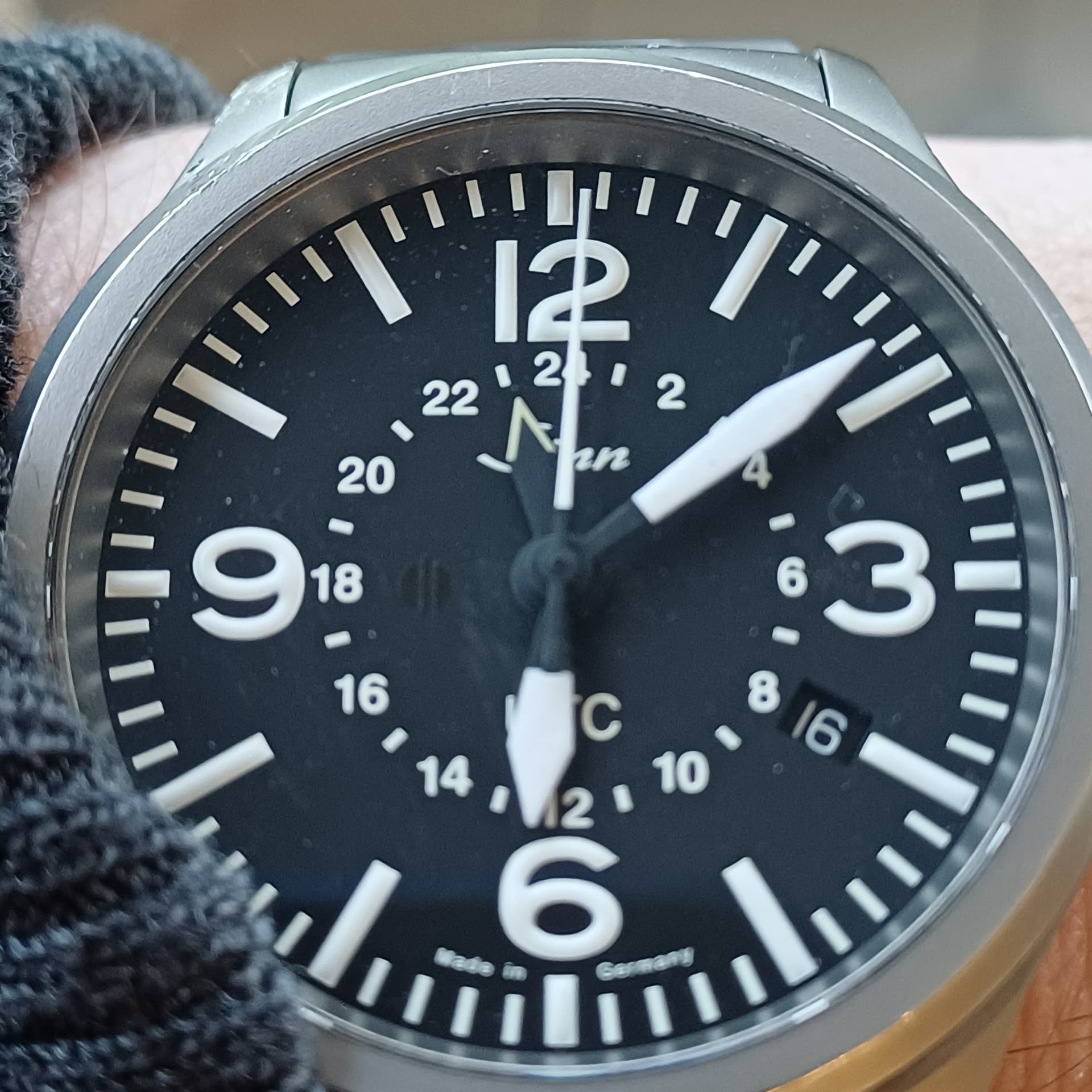 Sinn wristshot 37