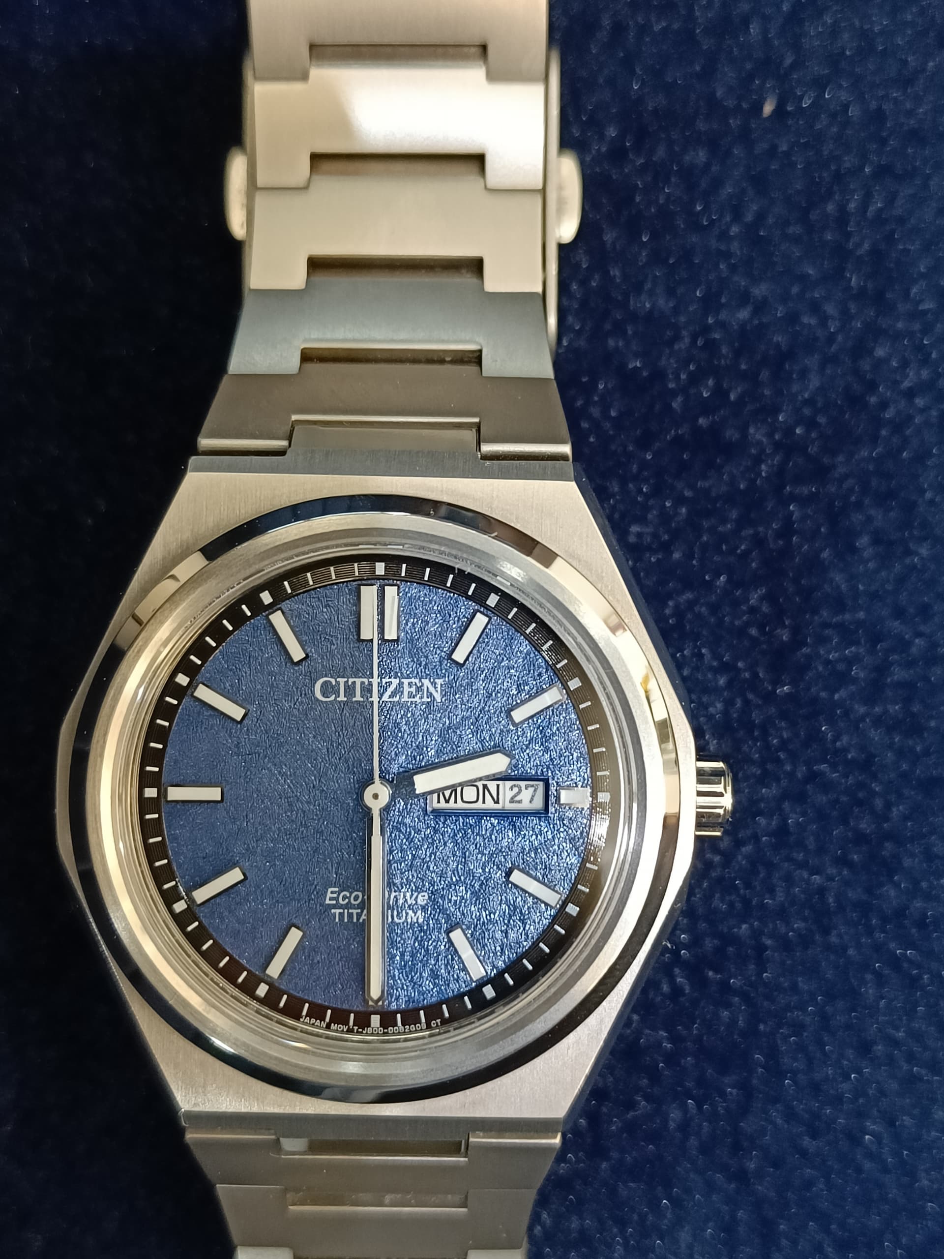 Citizen wristshot 28