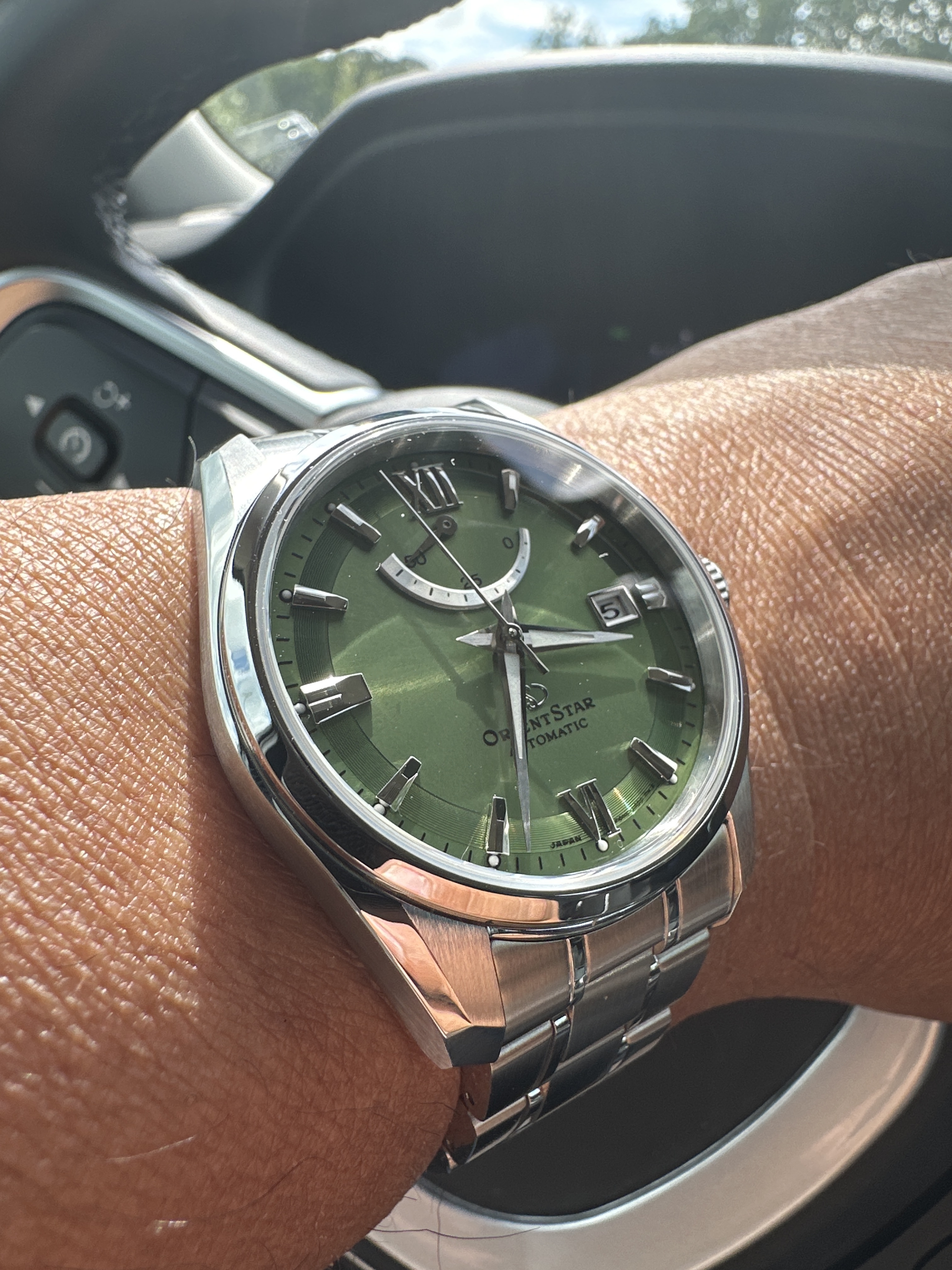 Orient wristshot 15